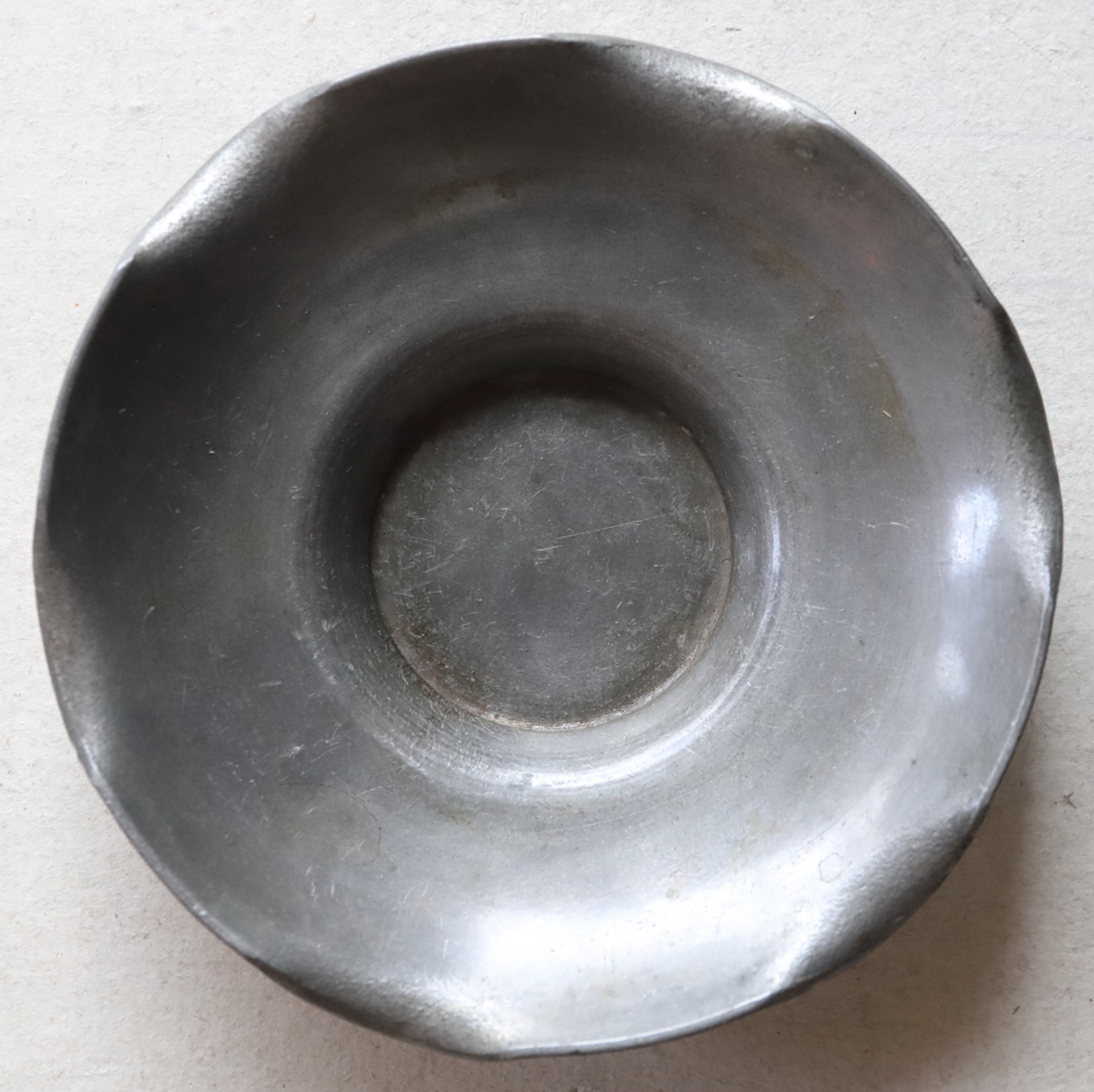 صحن فنجان زهري اللوتس قصديري قديم، علامة زويشون، طقم من ٥ قطع ، عهد أسرة تشينغ(1616–1911 ميلاديًا)