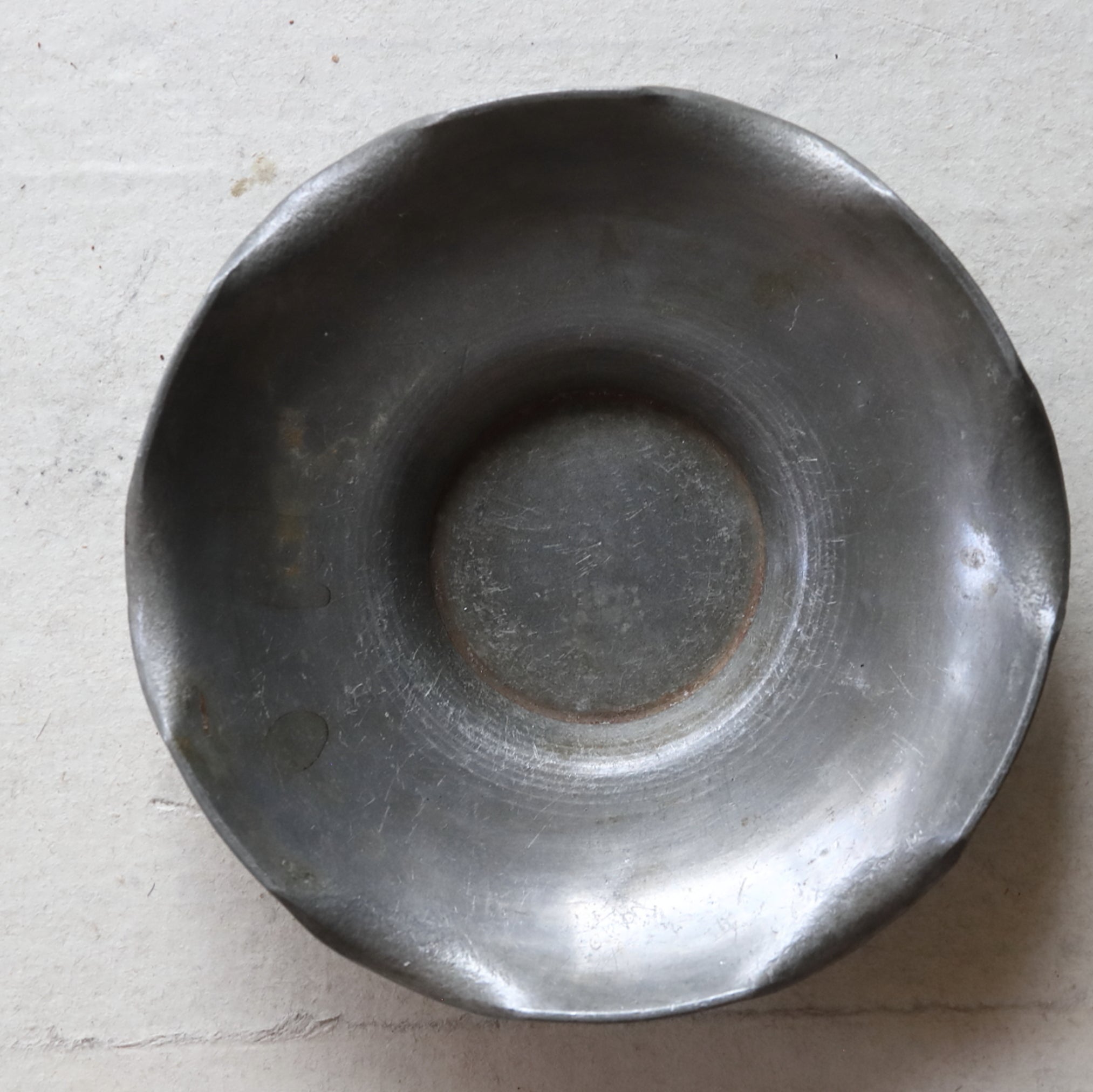 صحن فنجان زهري اللوتس قصديري قديم، علامة زويشون، طقم من ٥ قطع ، عهد أسرة تشينغ(1616–1911 ميلاديًا)