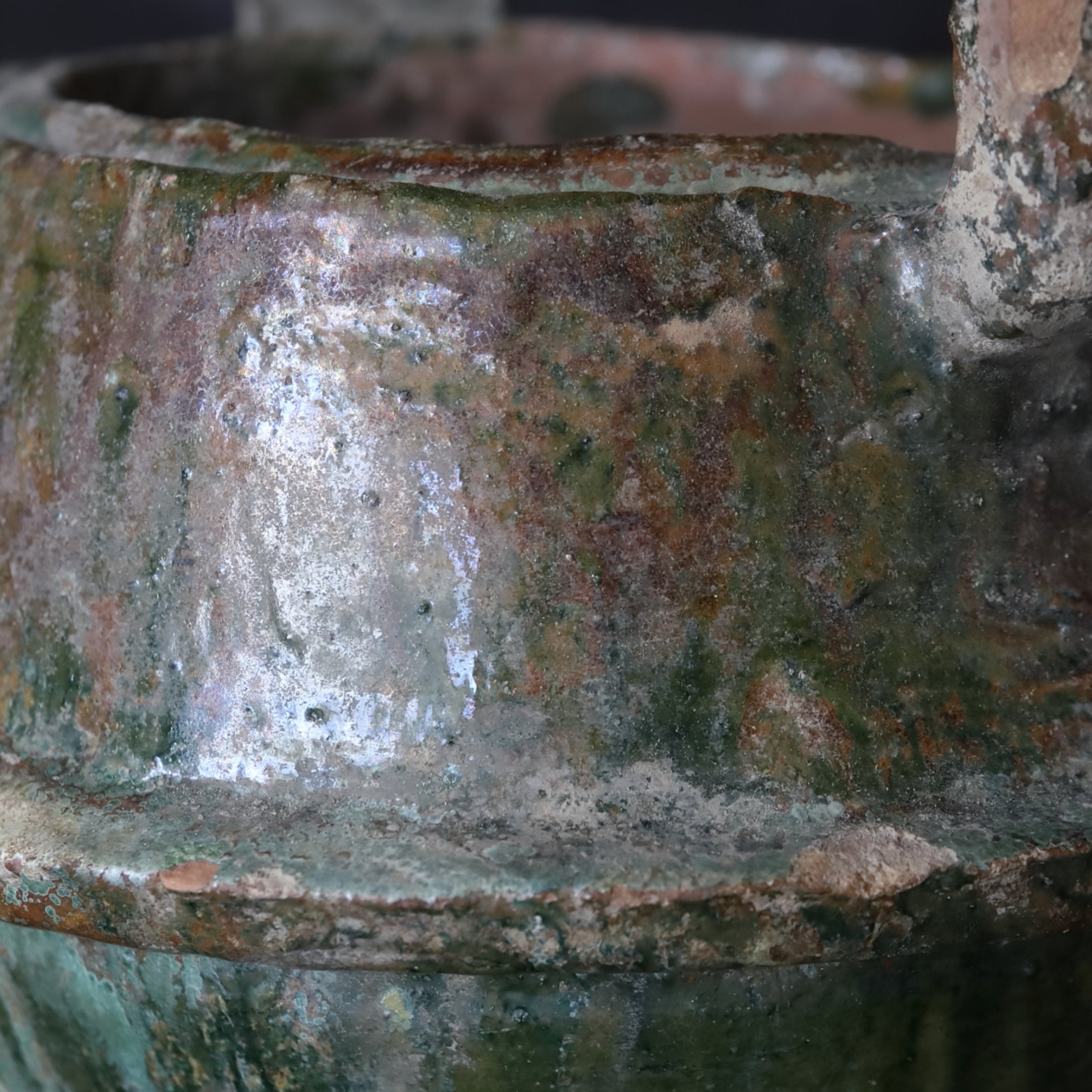 WEISSER TON TRIPOD-KESSEL, Irisierend grün glasiert, mit dreifuß, Han-Dynastie(206 v. Chr.–220 n. Chr.)