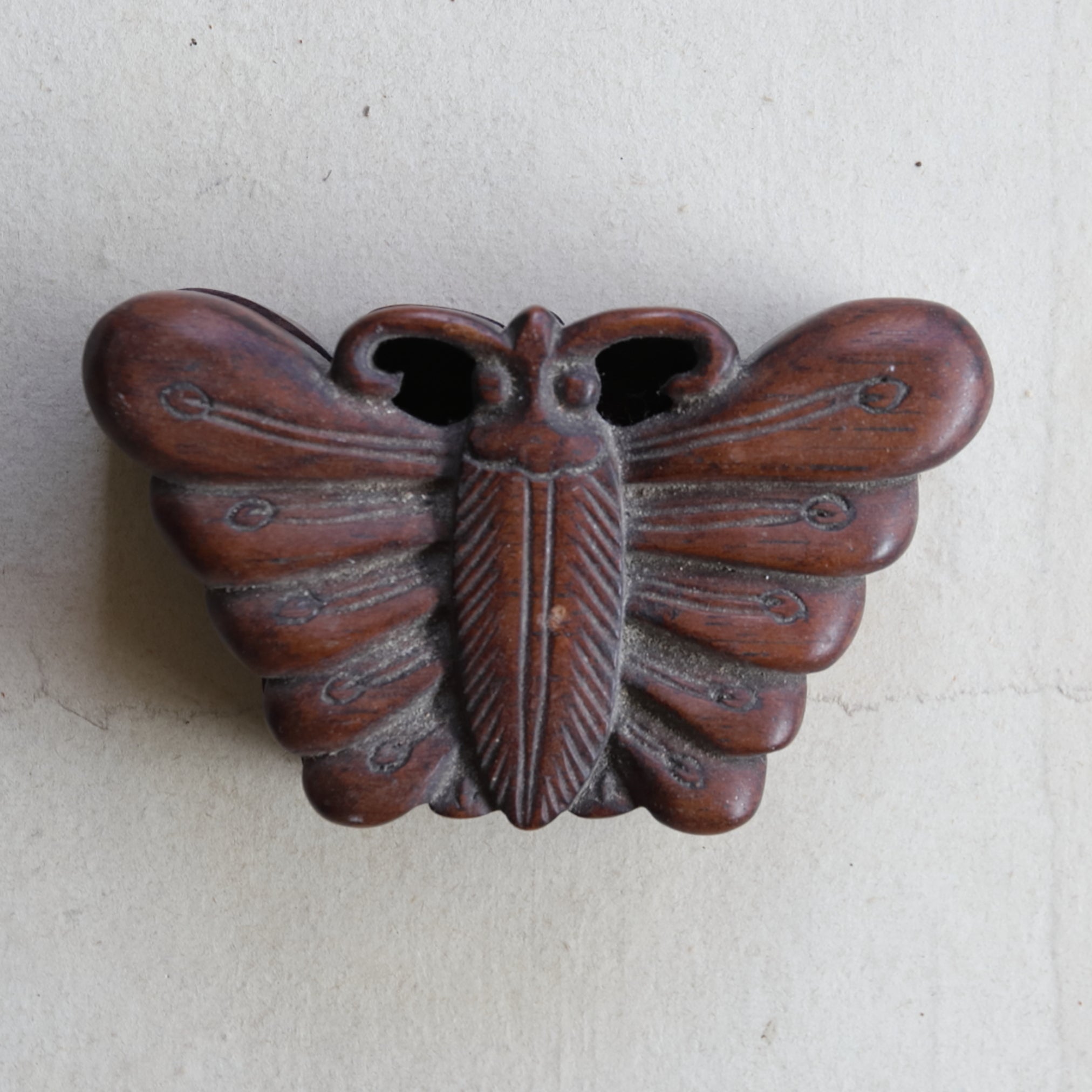 BUTTERFLY-SHAPED WOODEN INCENSE CONTAINER, a2, Joseon Dynasty(1392–1897CE)