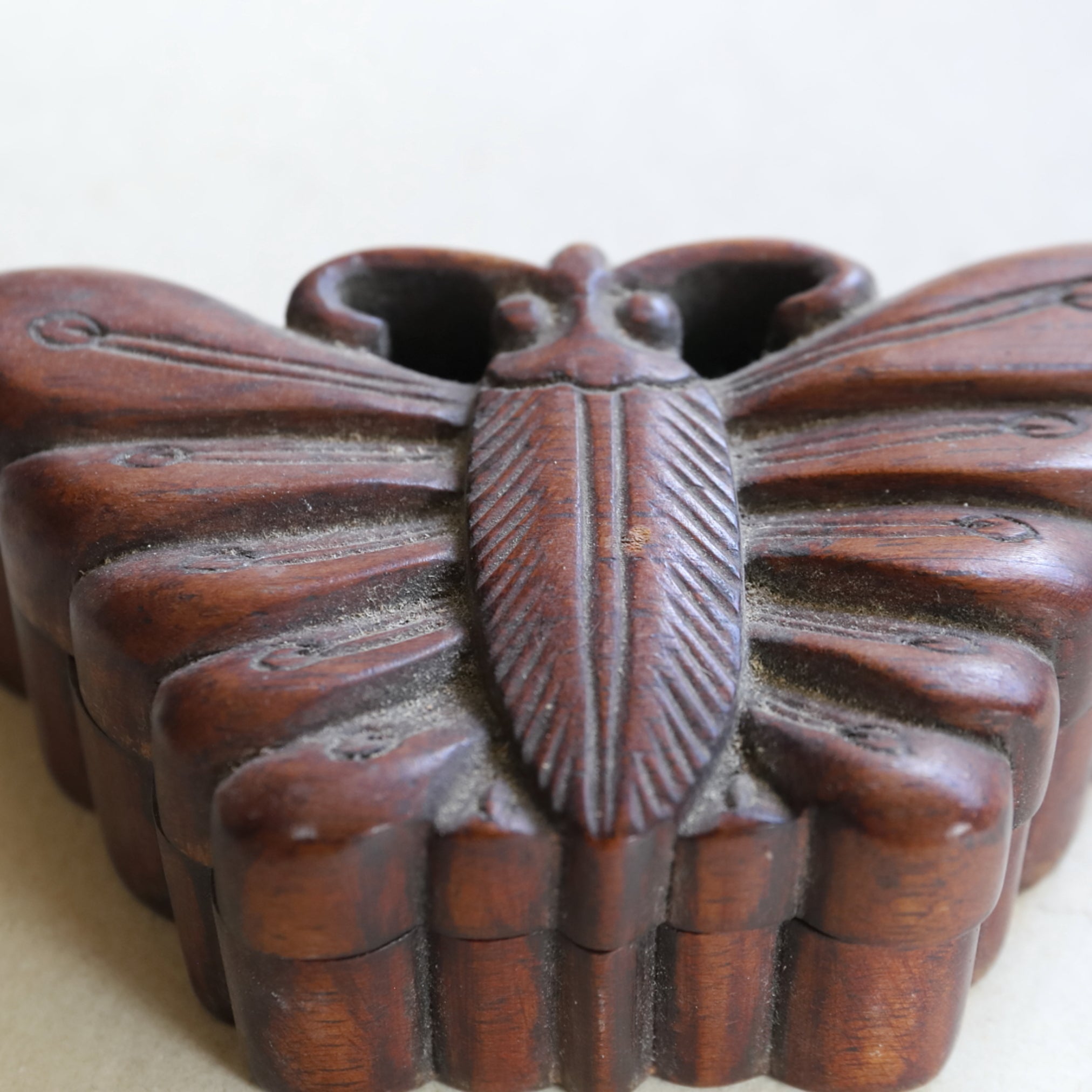 BUTTERFLY-SHAPED WOODEN INCENSE CONTAINER, a2, Joseon Dynasty(1392–1897CE)