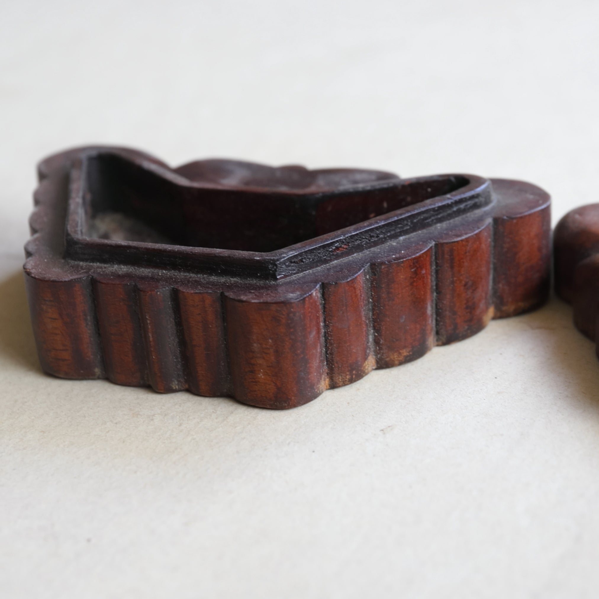 BUTTERFLY-SHAPED WOODEN INCENSE CONTAINER, a2, Joseon Dynasty(1392–1897CE)