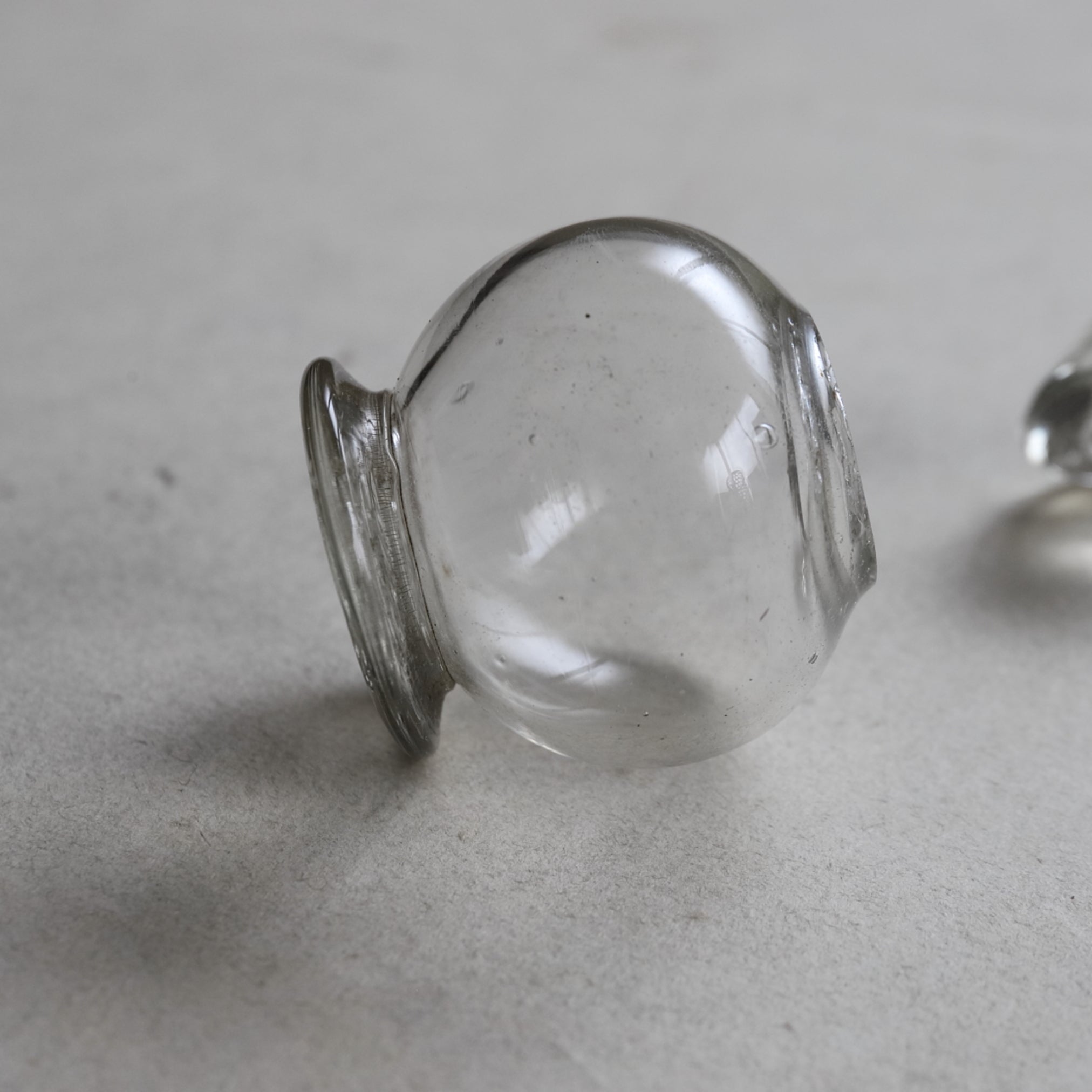 GLASS LIDDED VESSEL / TEA CADDY, Mitate(tea caddy)
