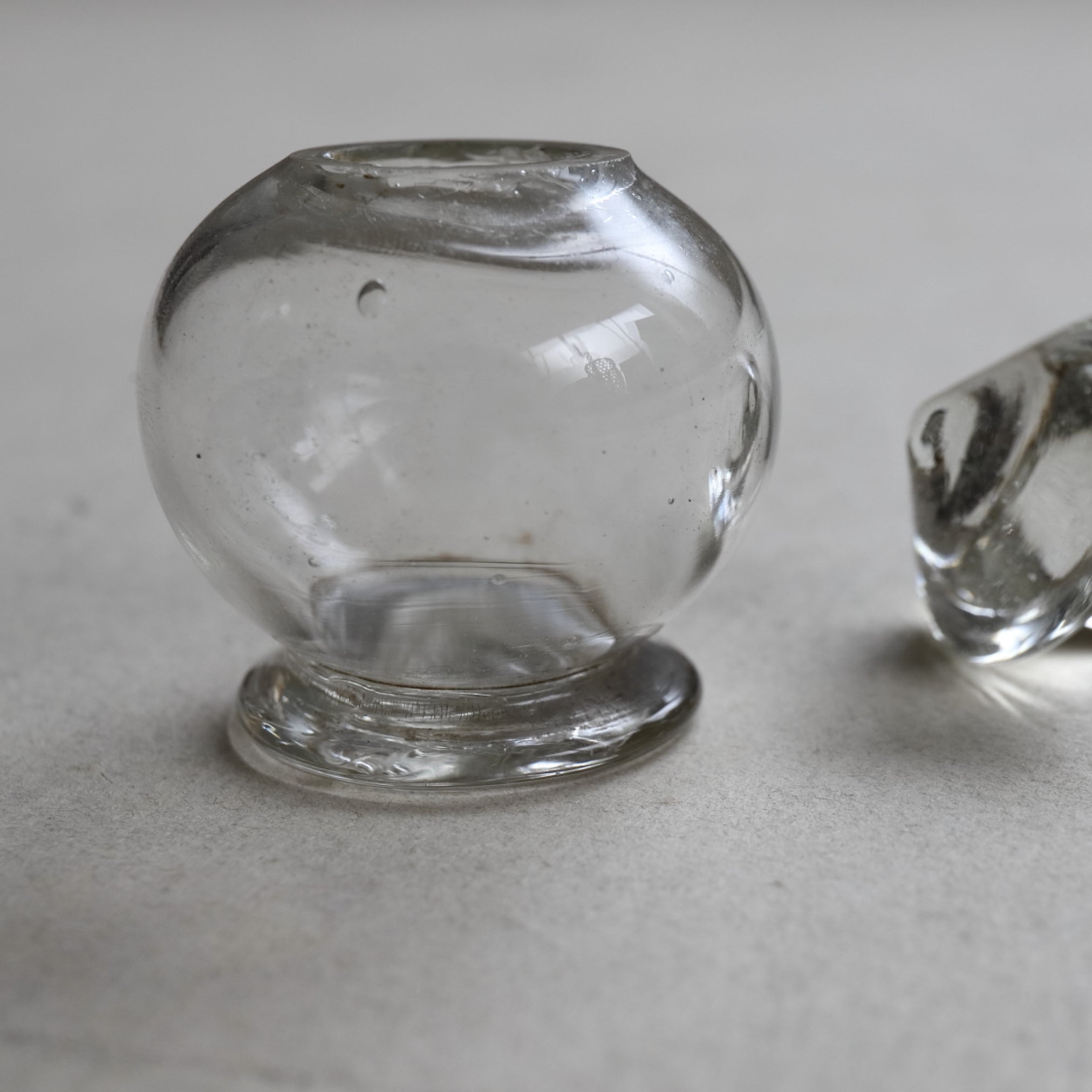 GLASS LIDDED VESSEL / TEA CADDY, Mitate(tea caddy)