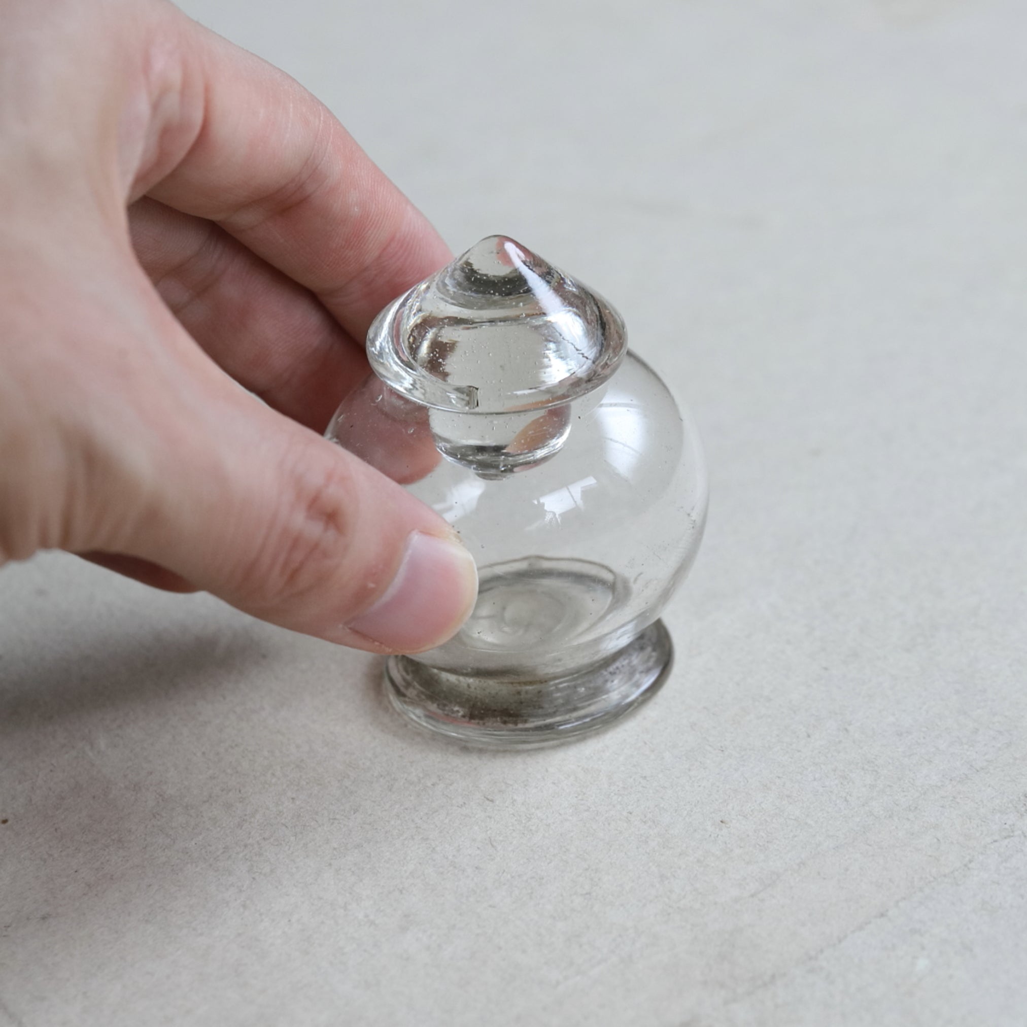 GLASS LIDDED VESSEL / TEA CADDY, Mitate(tea caddy)
