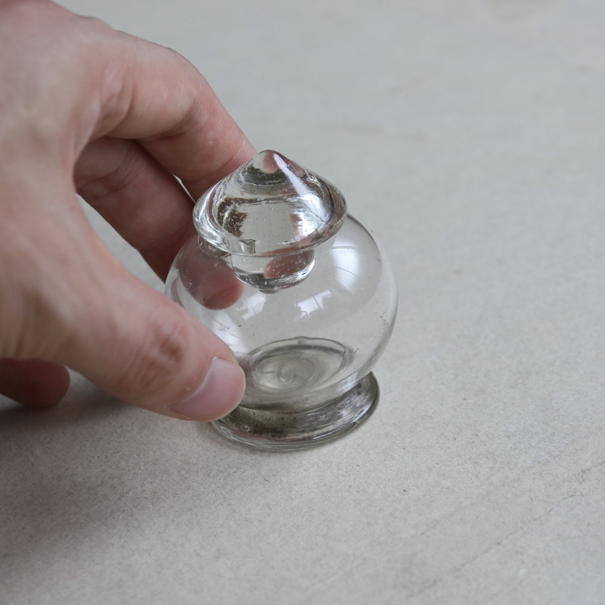 GLASS LIDDED VESSEL / TEA CADDY, Mitate(tea caddy)