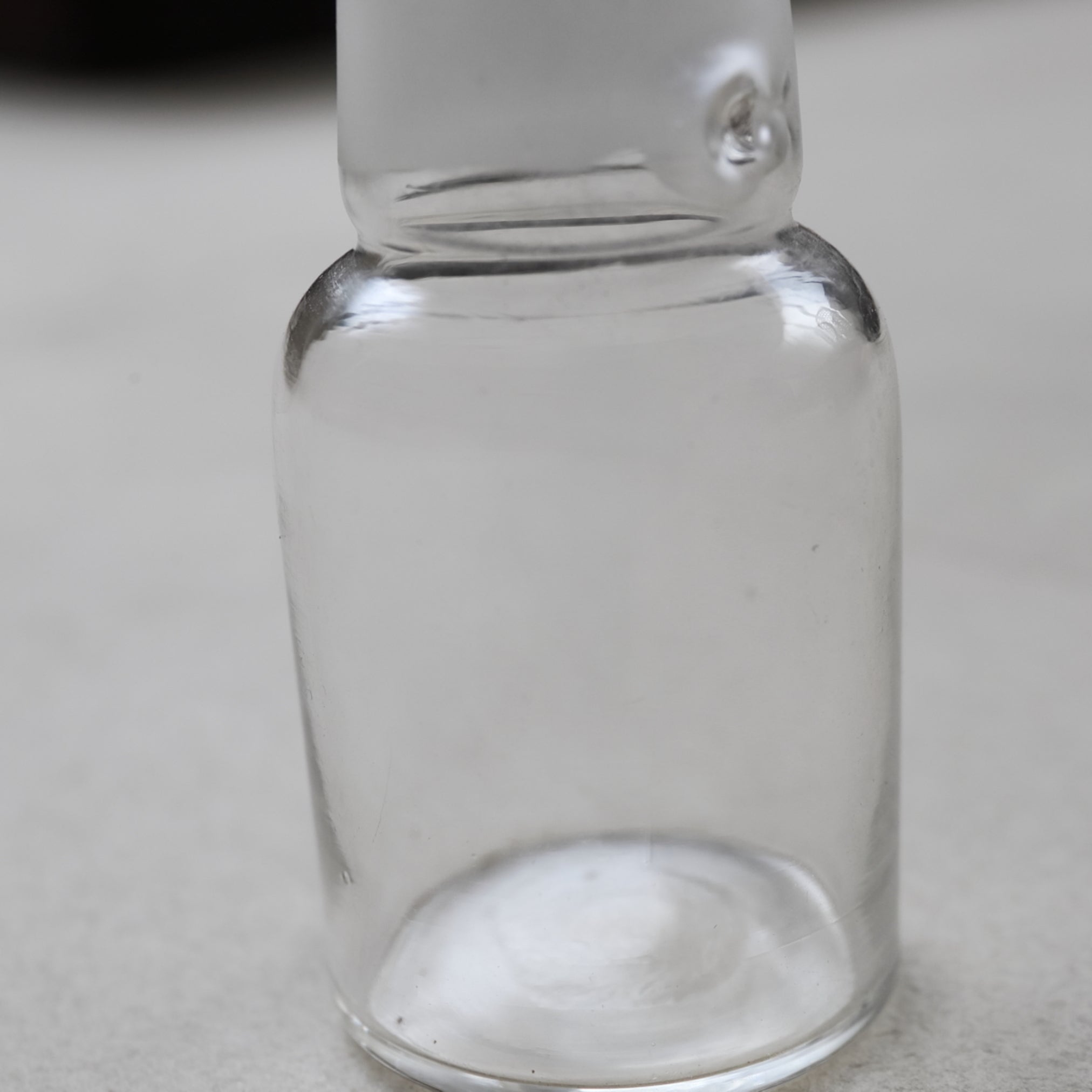 RECIPIENTE CON TAPA DE VIDRIO, Período Showa(1926–1989 d. C.)