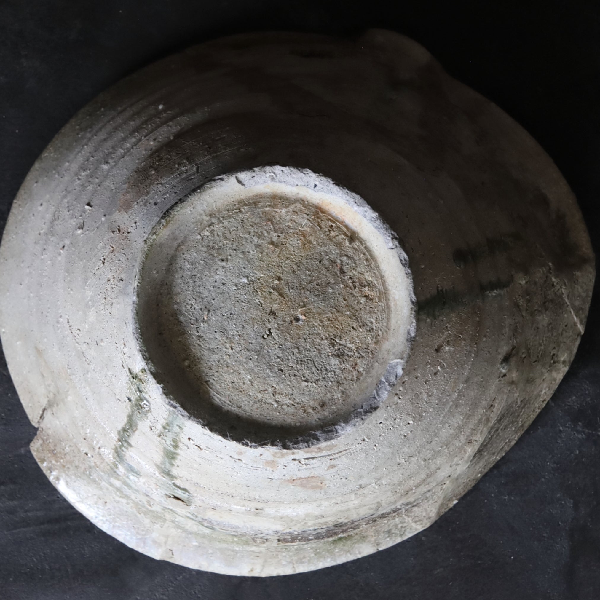 CUENCO CON PICO GRANDE, Ko-Tokoname, Período Heian–Kamakura(794–1333 d. C.)