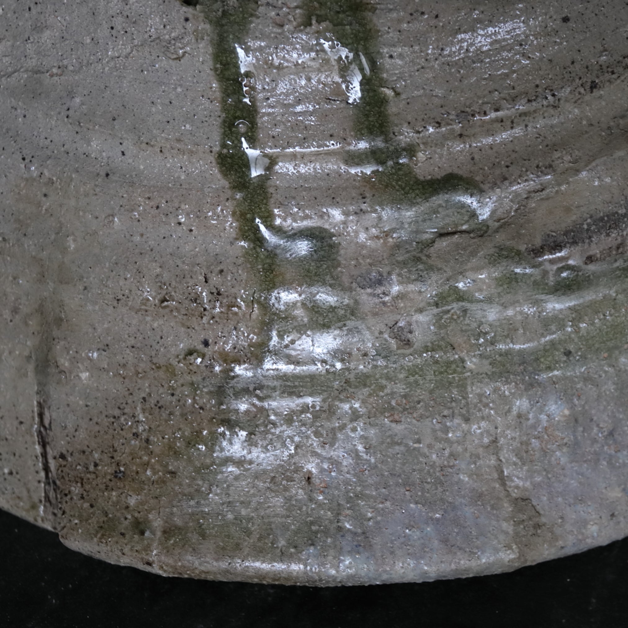 CUENCO CON PICO GRANDE, Ko-Tokoname, Período Heian–Kamakura(794–1333 d. C.)