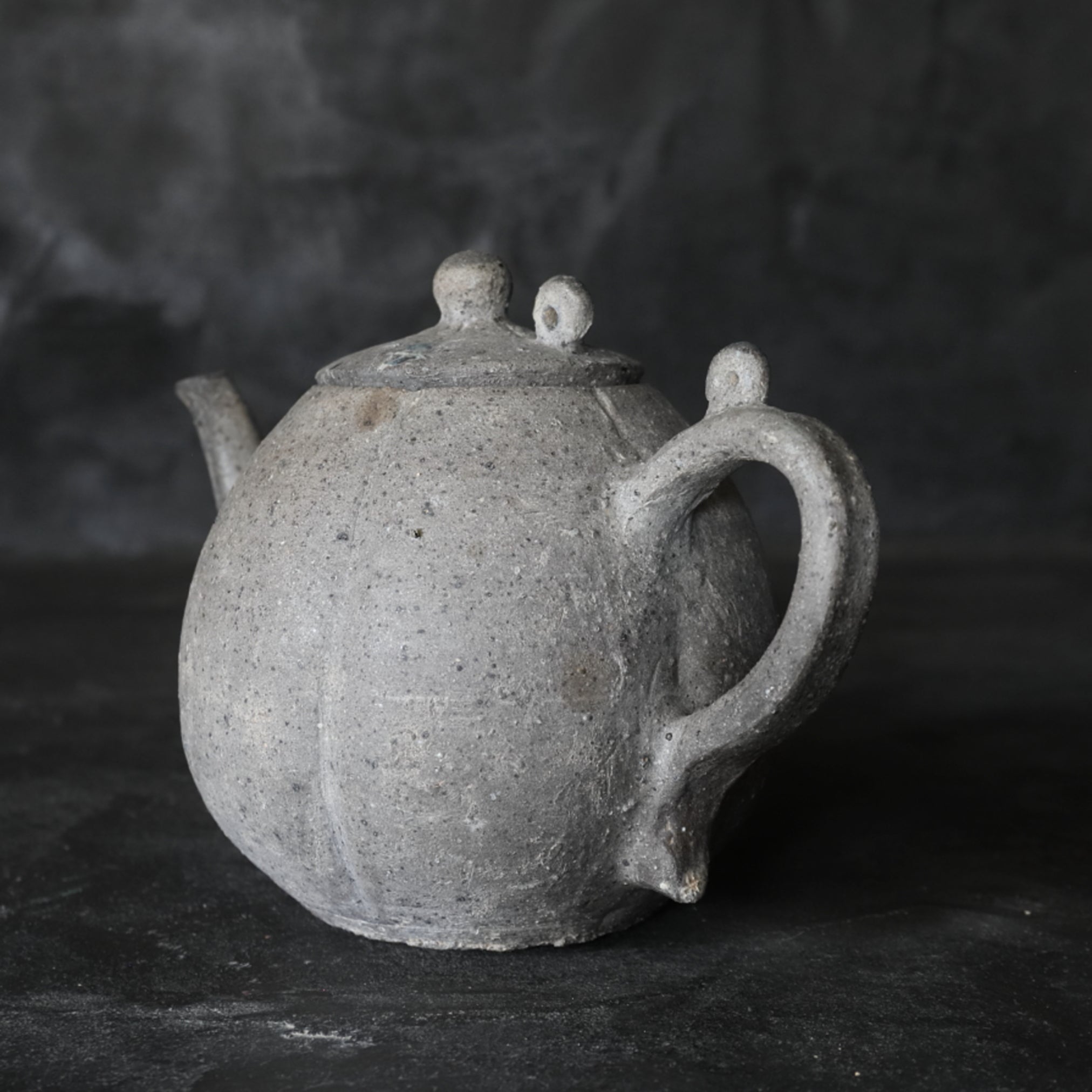 新羅土器 瓜形水注 発掘品(668–900 CE)