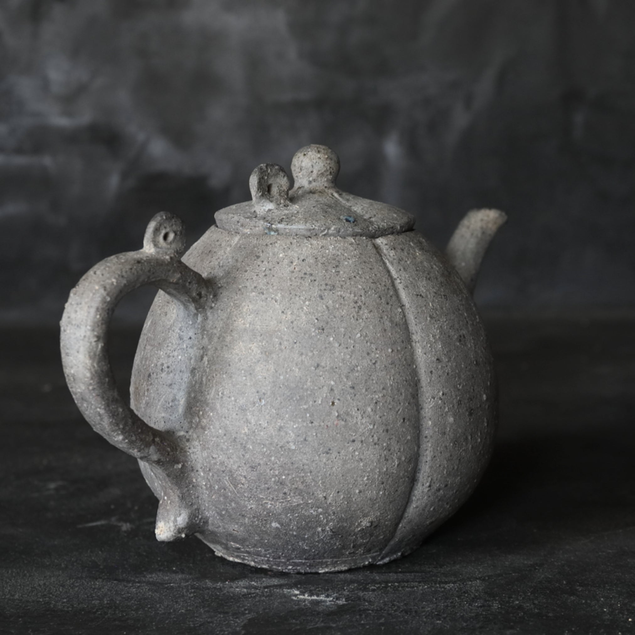 新羅土器 瓜形水注 発掘品(668–900 CE)