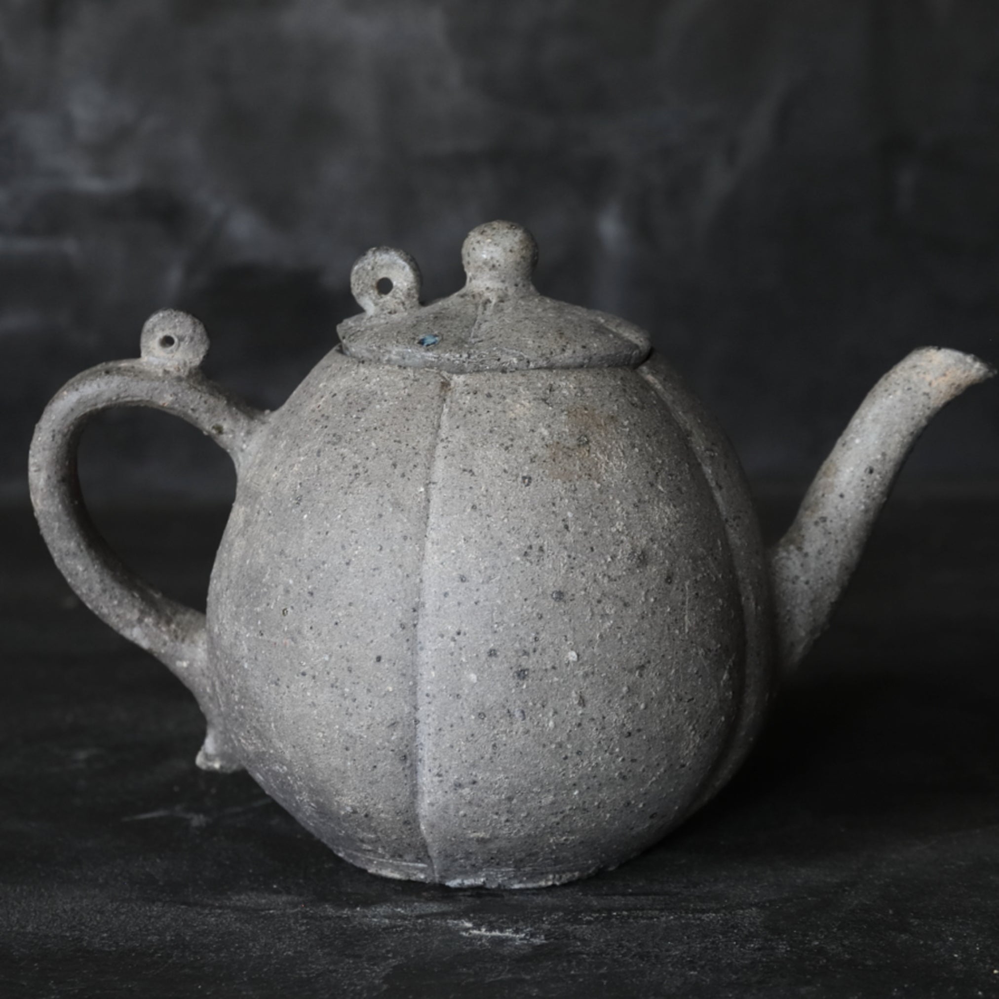 新羅土器 瓜形水注 発掘品(668–900 CE)