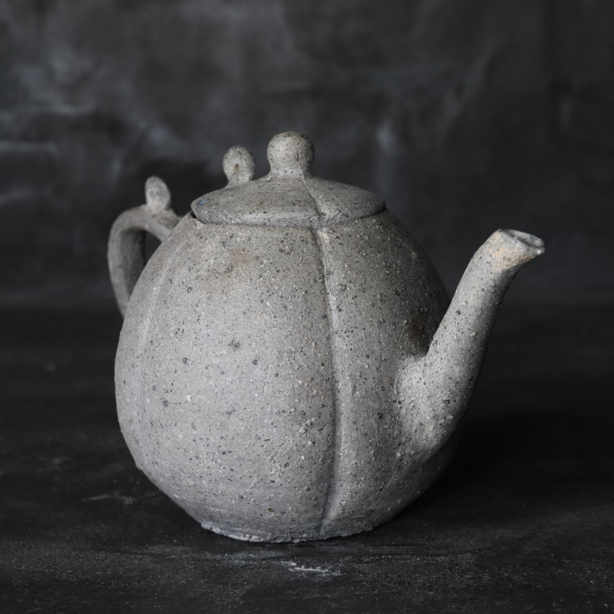 新羅土器 瓜形水注 発掘品(668–900 CE)
