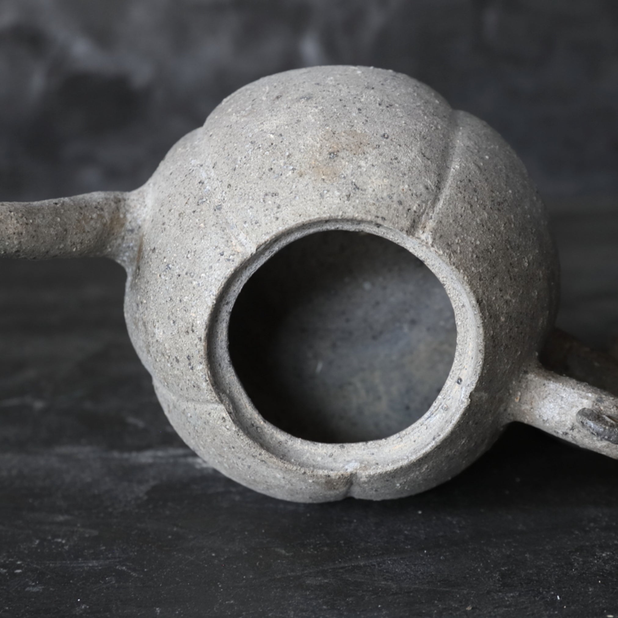 新羅土器 瓜形水注 発掘品(668–900 CE)
