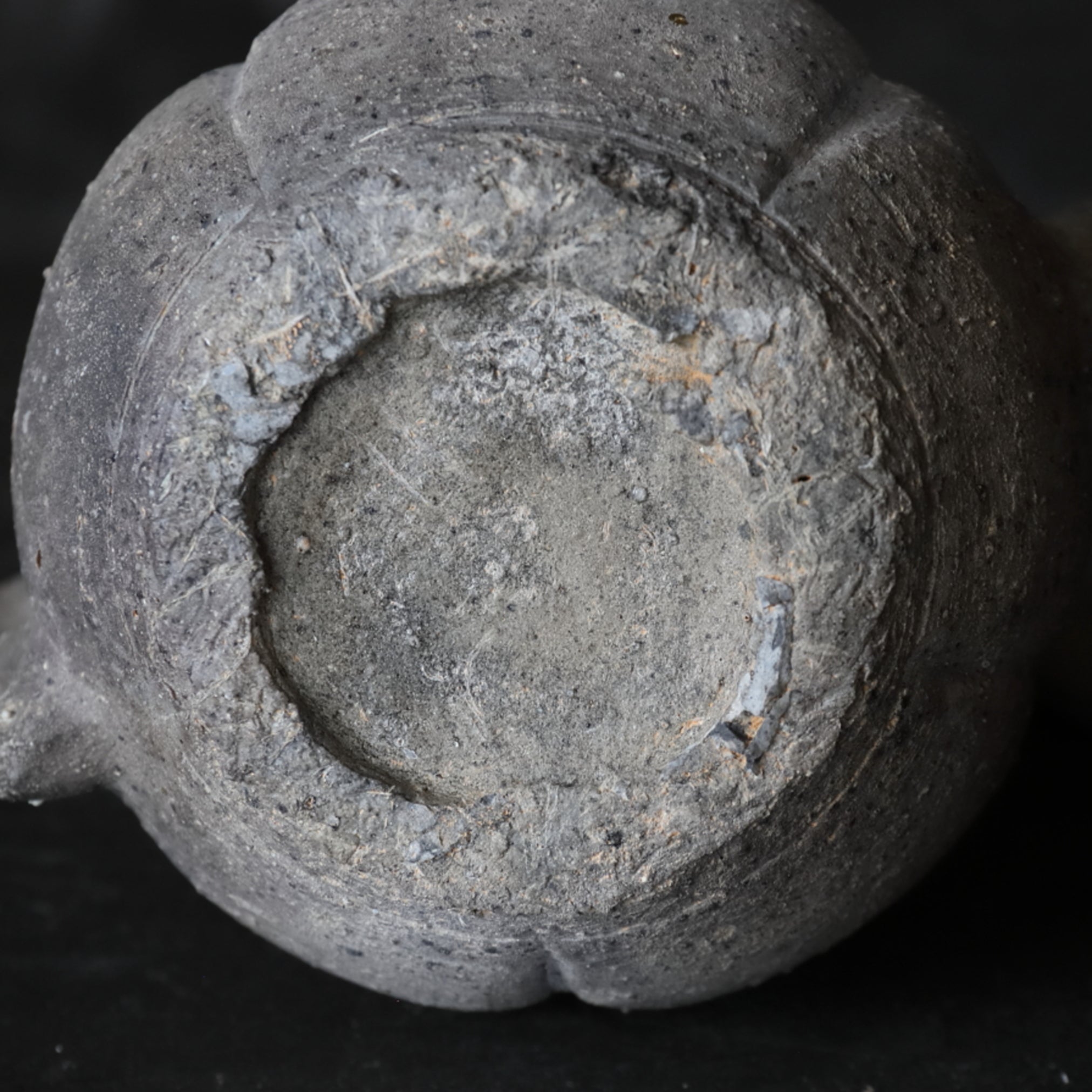 新羅土器 瓜形水注 発掘品(668–900 CE)