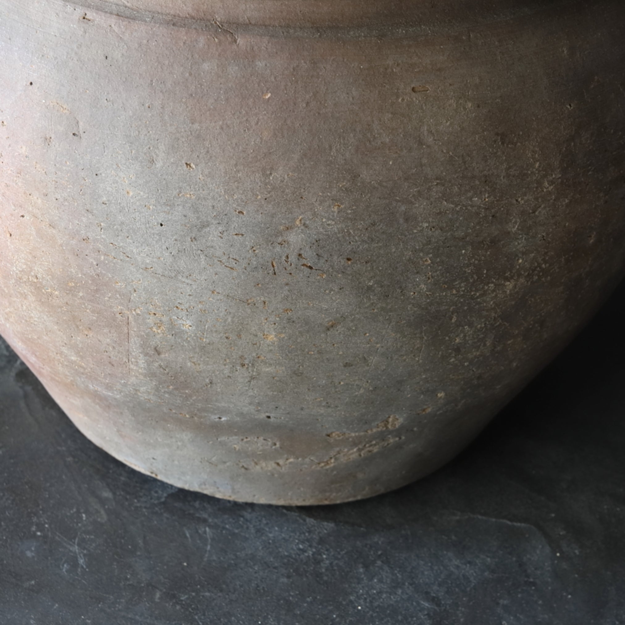 LARGE WIDE-MOUTHED JAR, Ko-Tokoname, Edo Period(1603–1867CE)