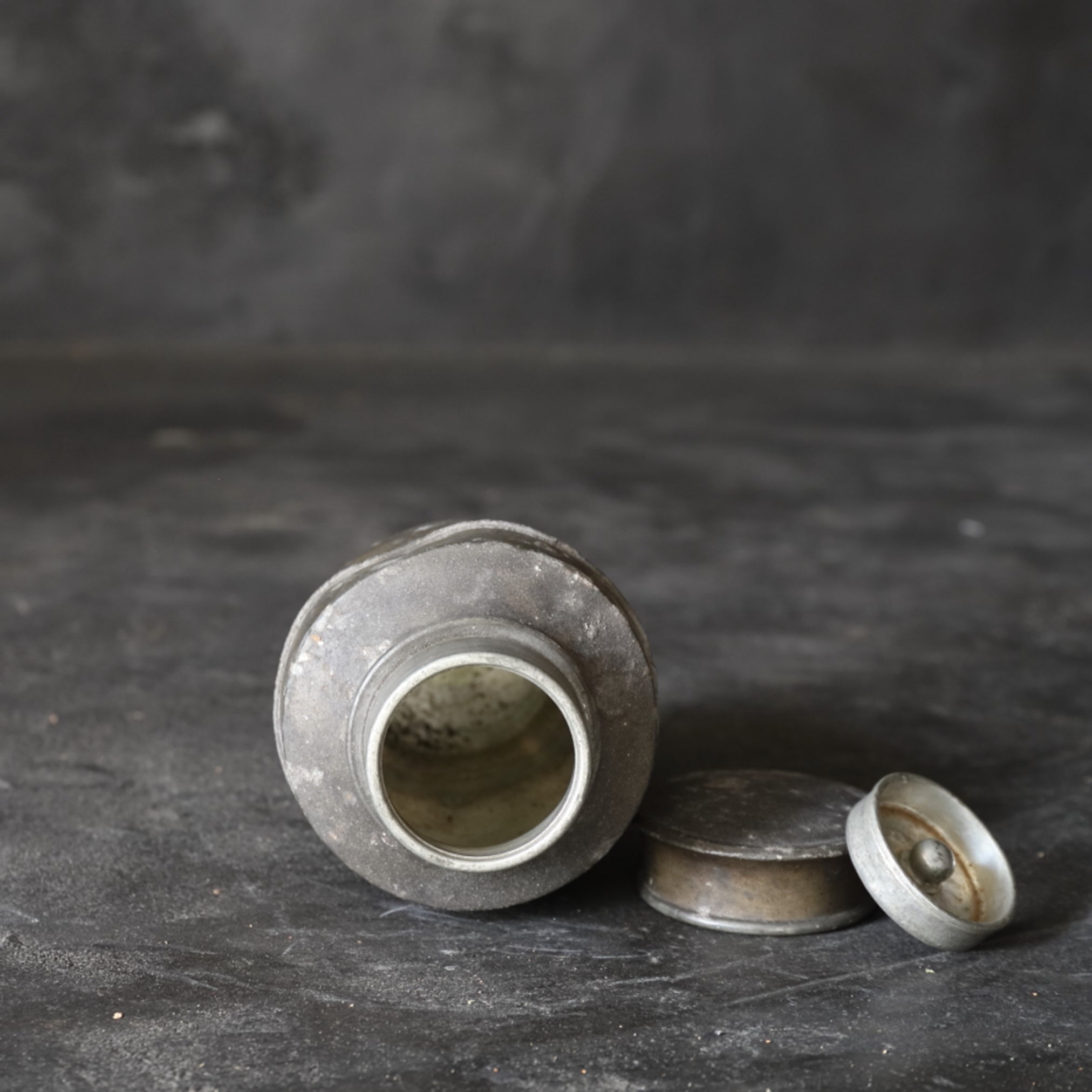 古锡茶叶罐(清朝, 公元1616年–1911年)