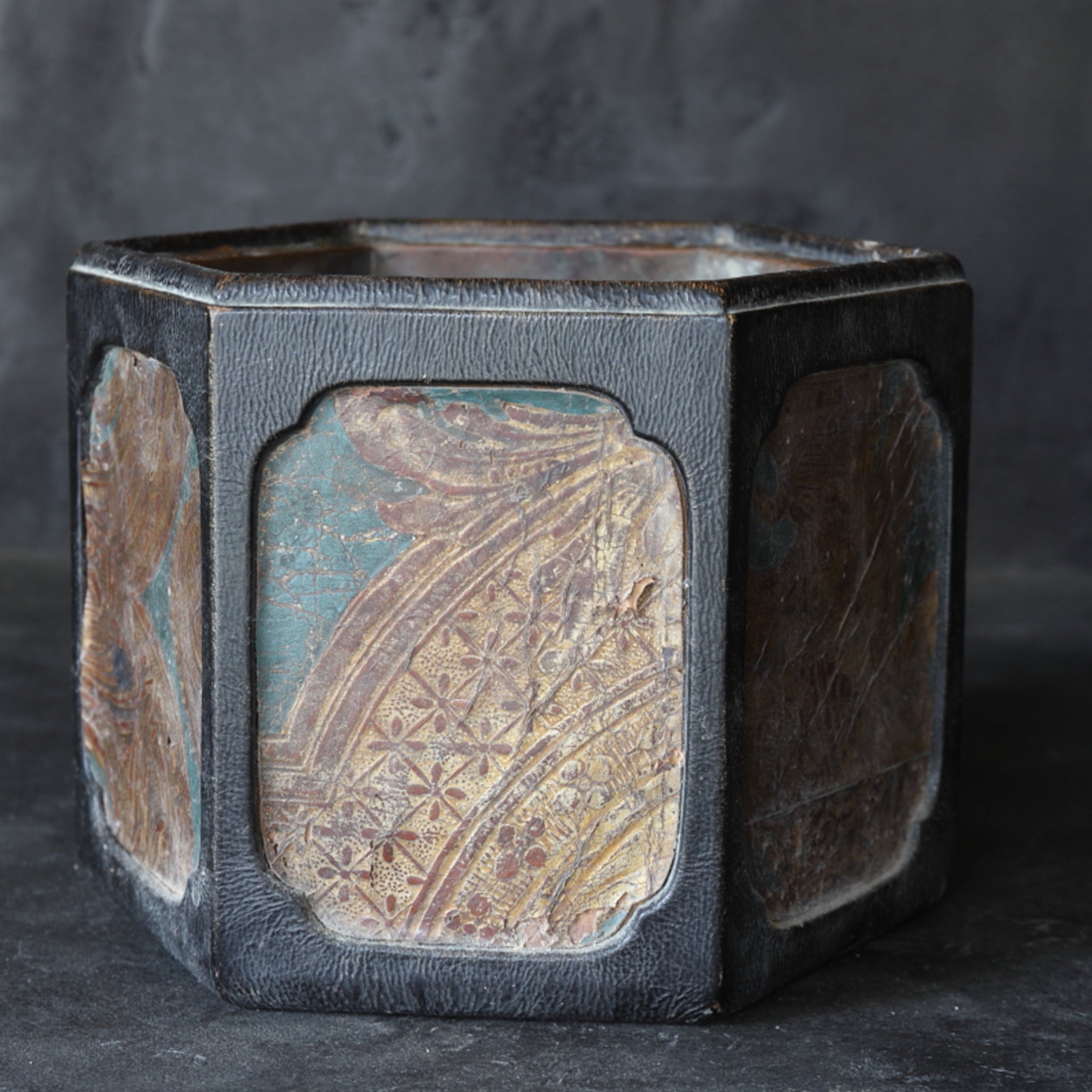 HEXAGONAL KINKARAKAWA CHARCOAL BRAZIER