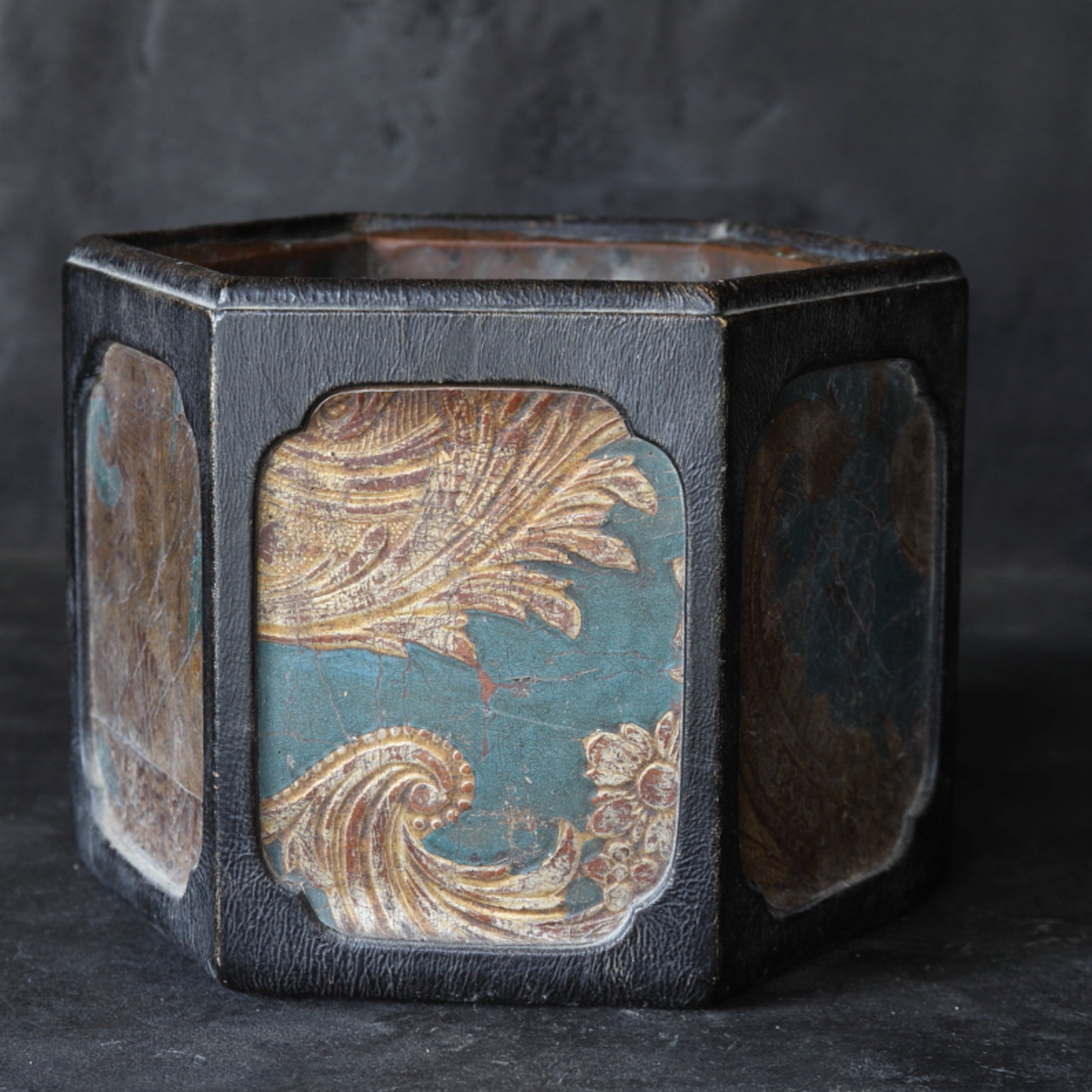 HEXAGONAL KINKARAKAWA CHARCOAL BRAZIER