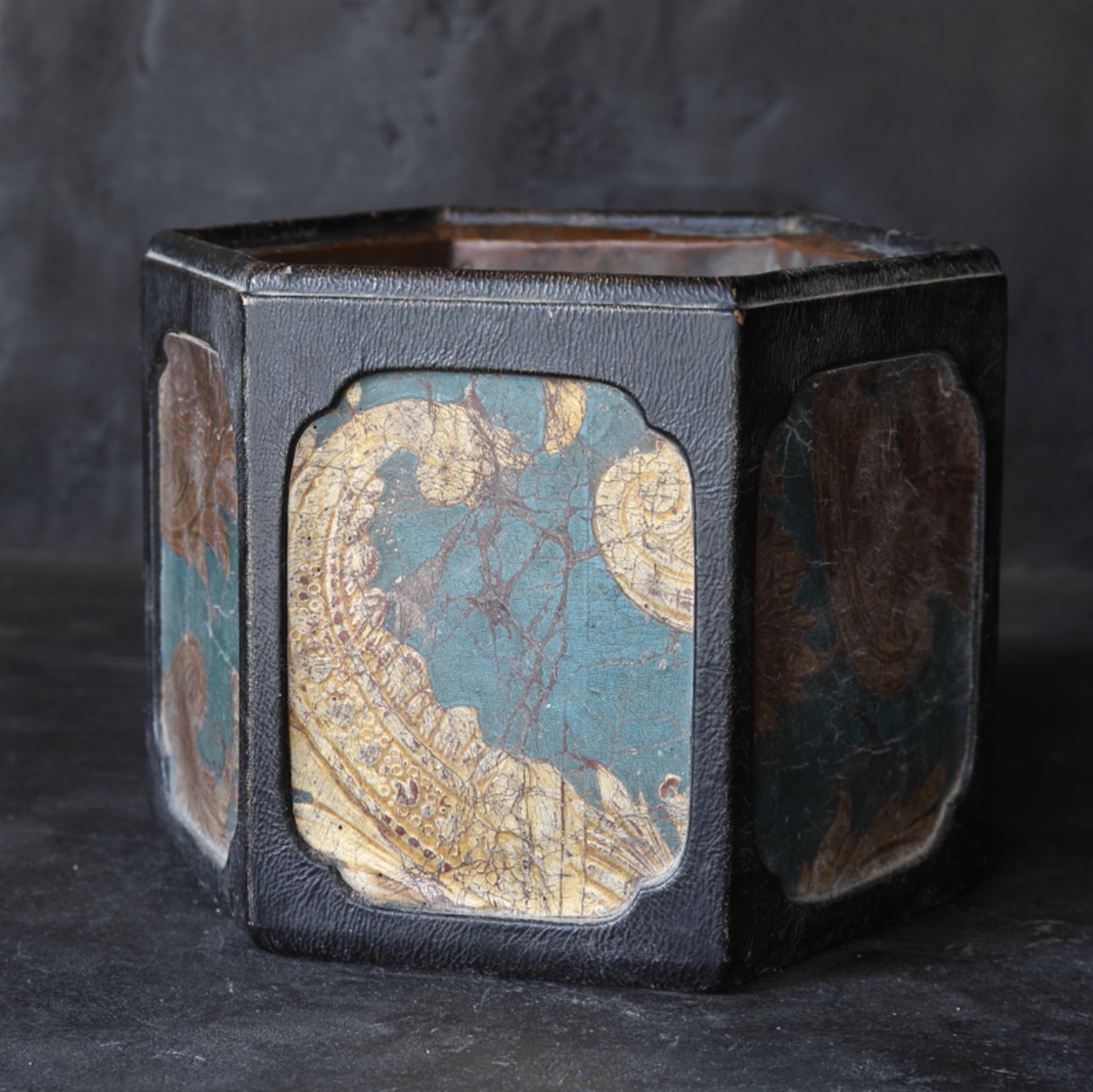 HEXAGONAL KINKARAKAWA CHARCOAL BRAZIER
