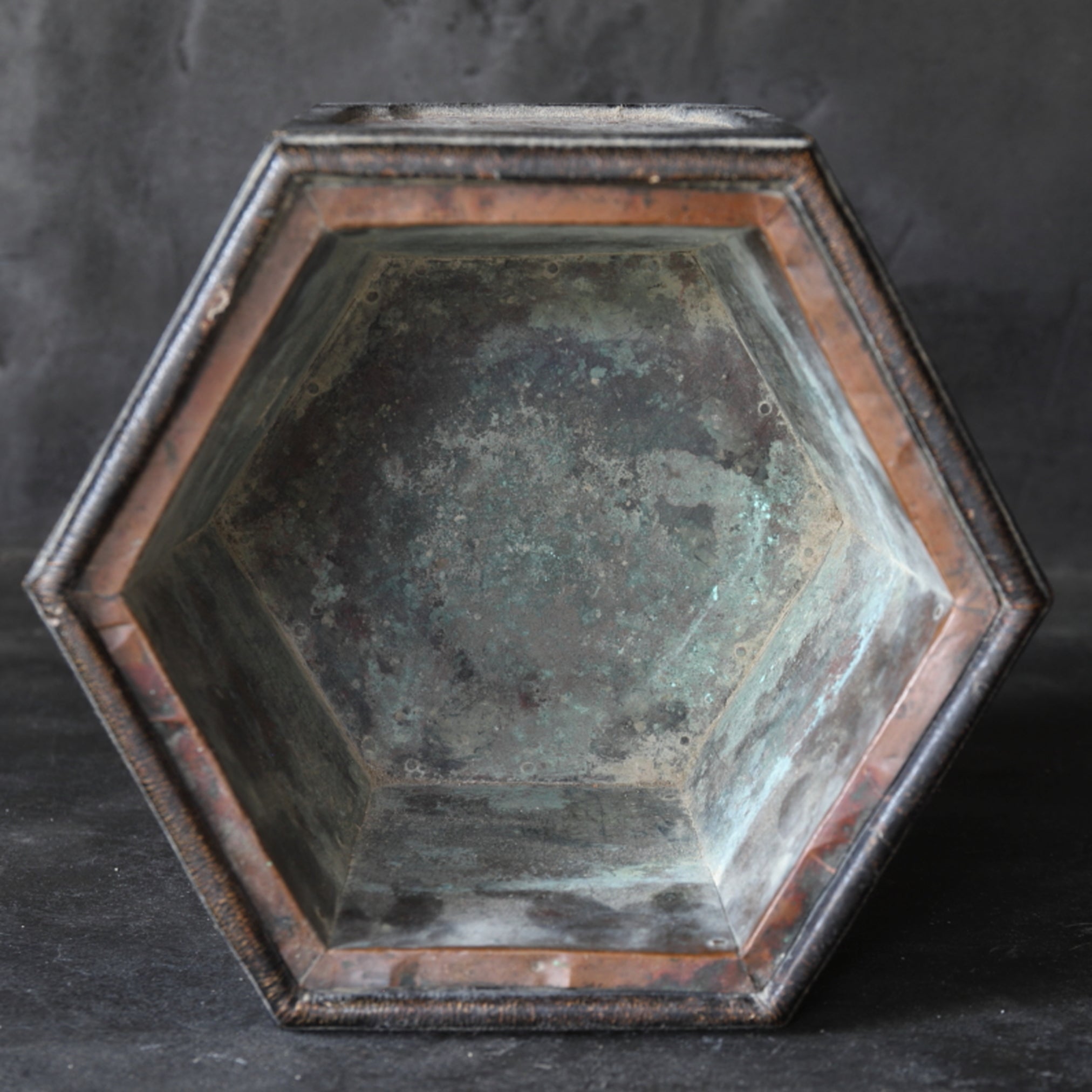 HEXAGONAL KINKARAKAWA CHARCOAL BRAZIER