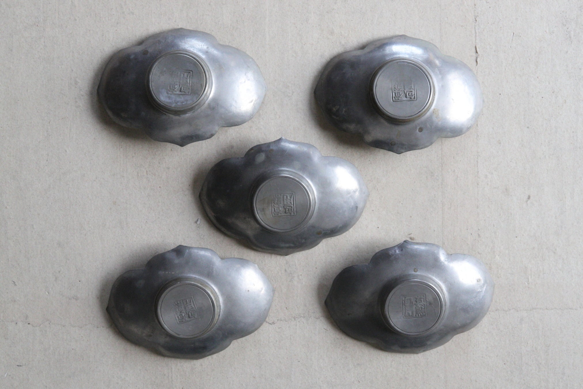 OLD LOBED-FLOWER-SHAPED TIN TEA SAUCER, Set of 5, Qing Dynasty(1616–1911CE)