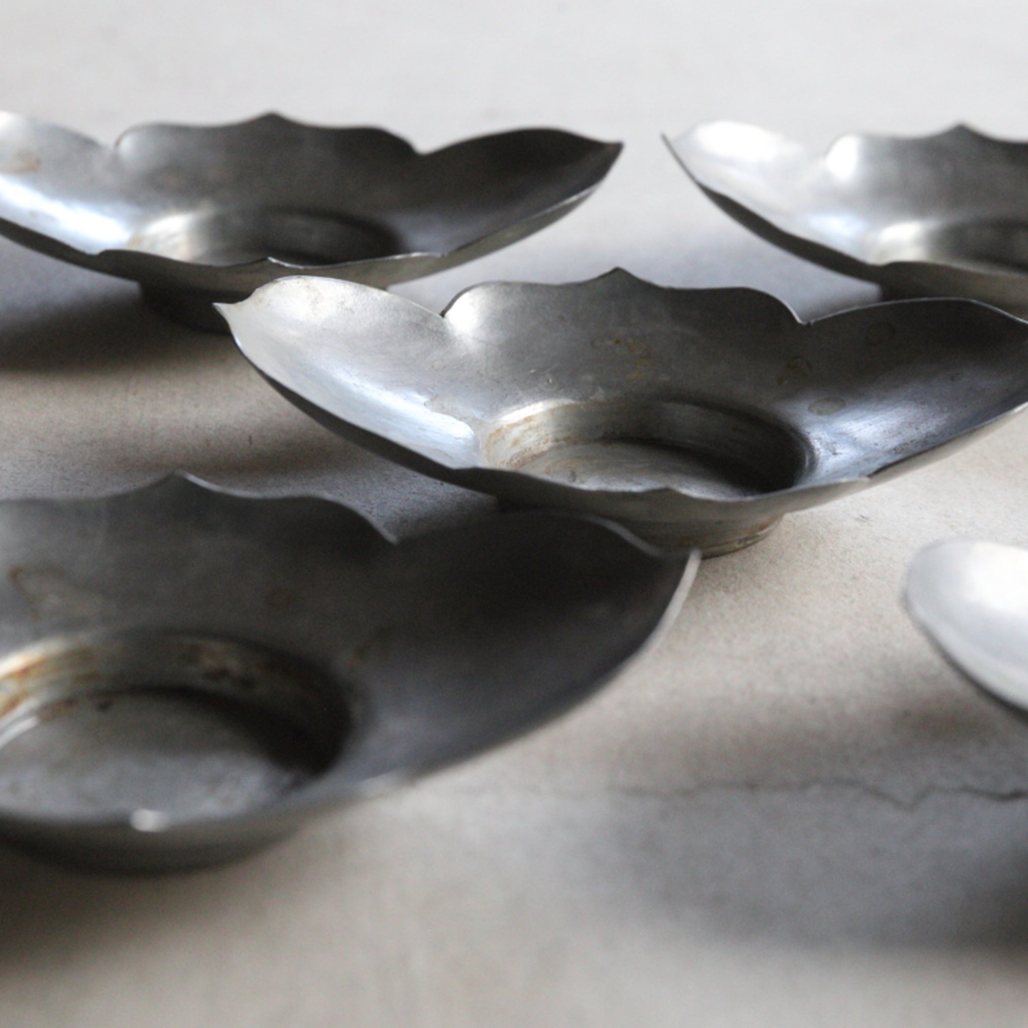 OLD LOBED-FLOWER-SHAPED TIN TEA SAUCER, Set of 5, Qing Dynasty(1616–1911CE)