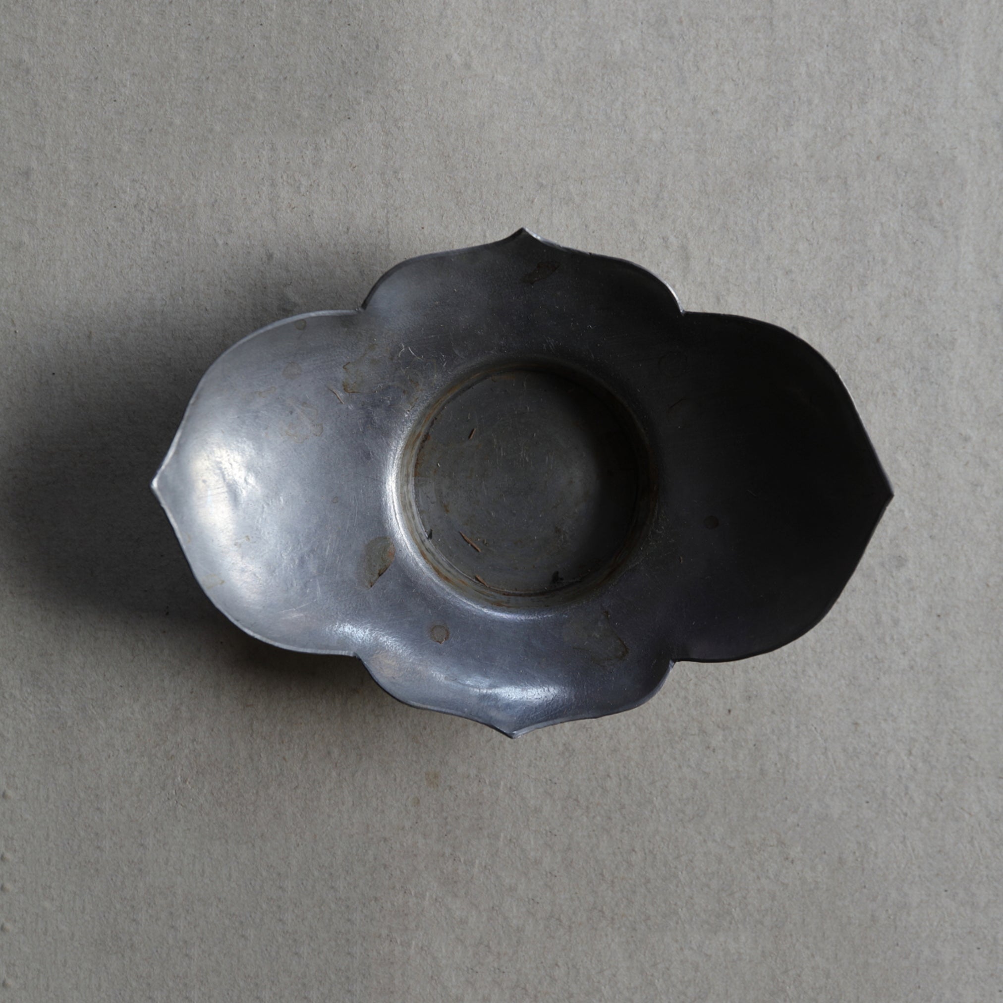 OLD LOBED-FLOWER-SHAPED TIN TEA SAUCER, Set of 5, Qing Dynasty(1616–1911CE)