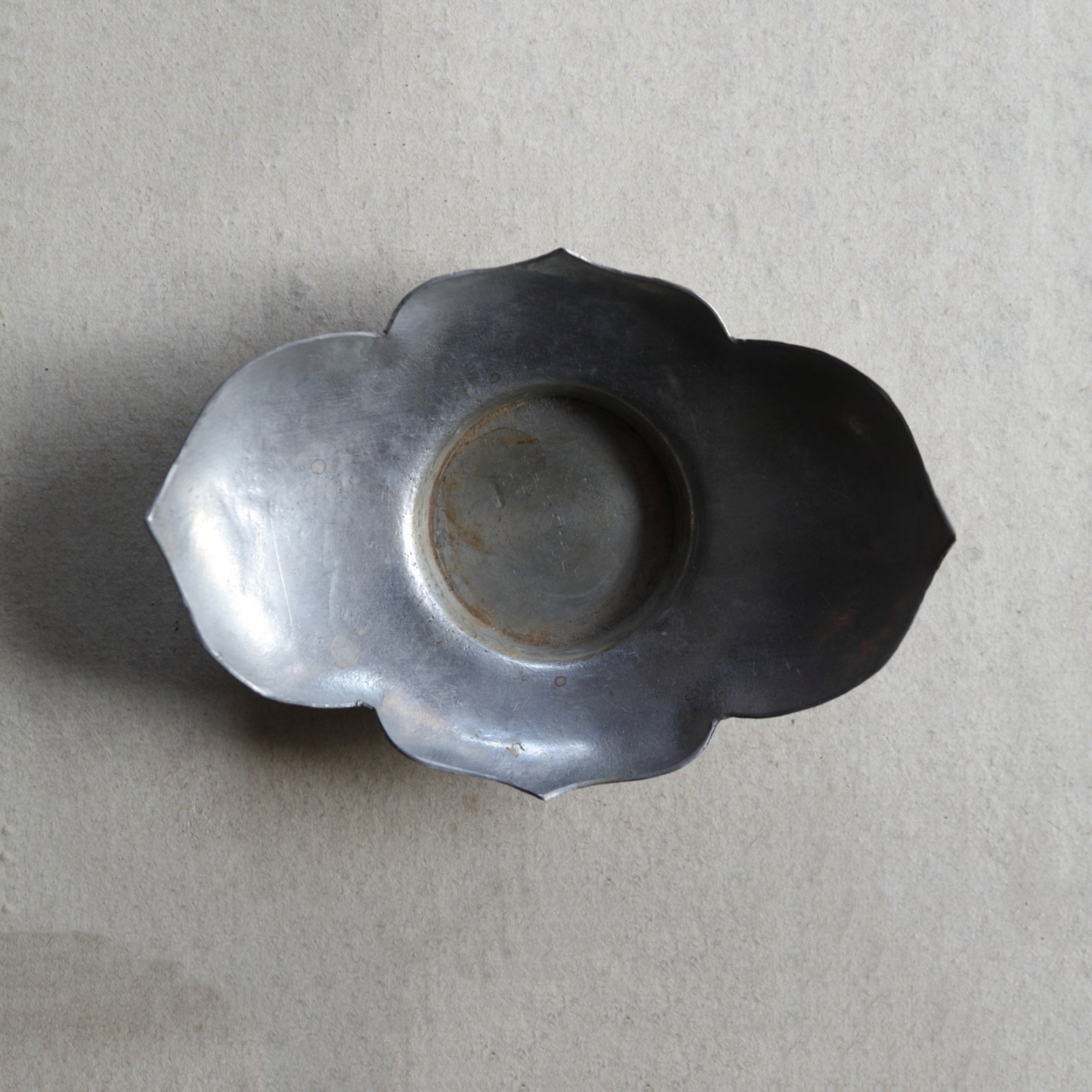OLD LOBED-FLOWER-SHAPED TIN TEA SAUCER, Set of 5, Qing Dynasty(1616–1911CE)