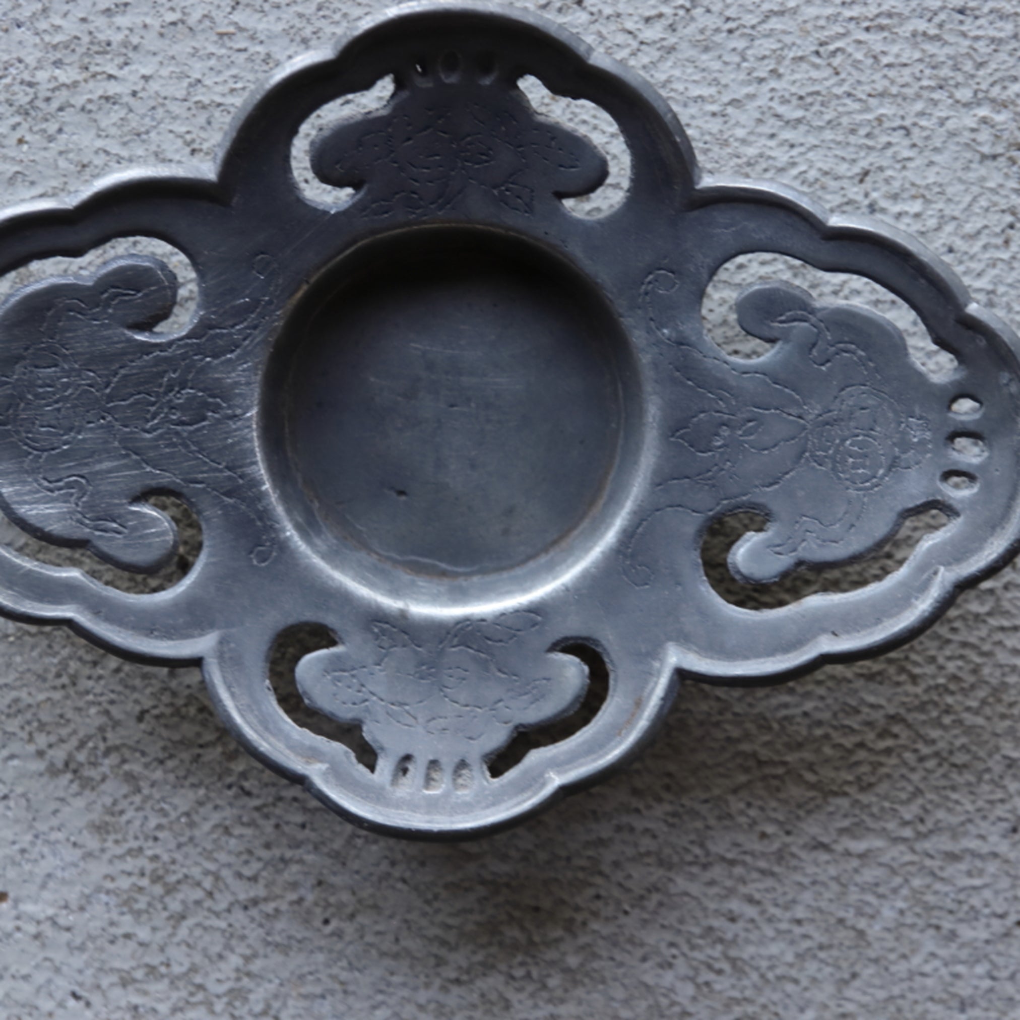 清代 古錫透かし霊芝蝙蝠文茶托 5客揃(1616–1911 CE)