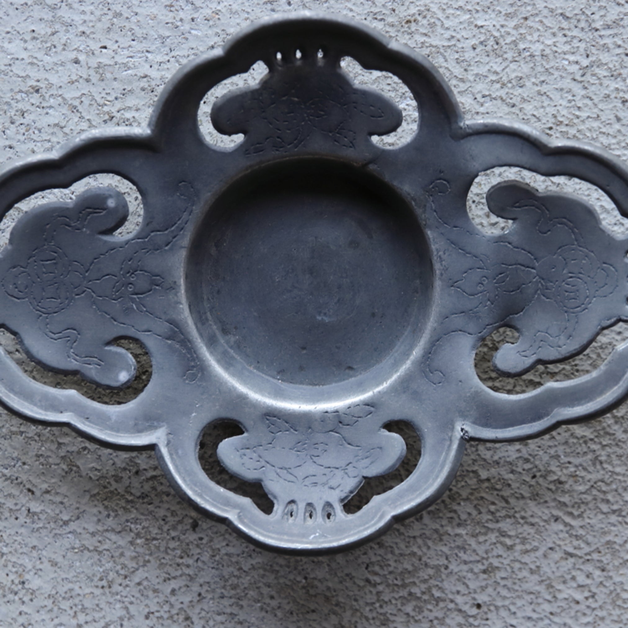 清代 古錫透かし霊芝蝙蝠文茶托 5客揃(1616–1911 CE)
