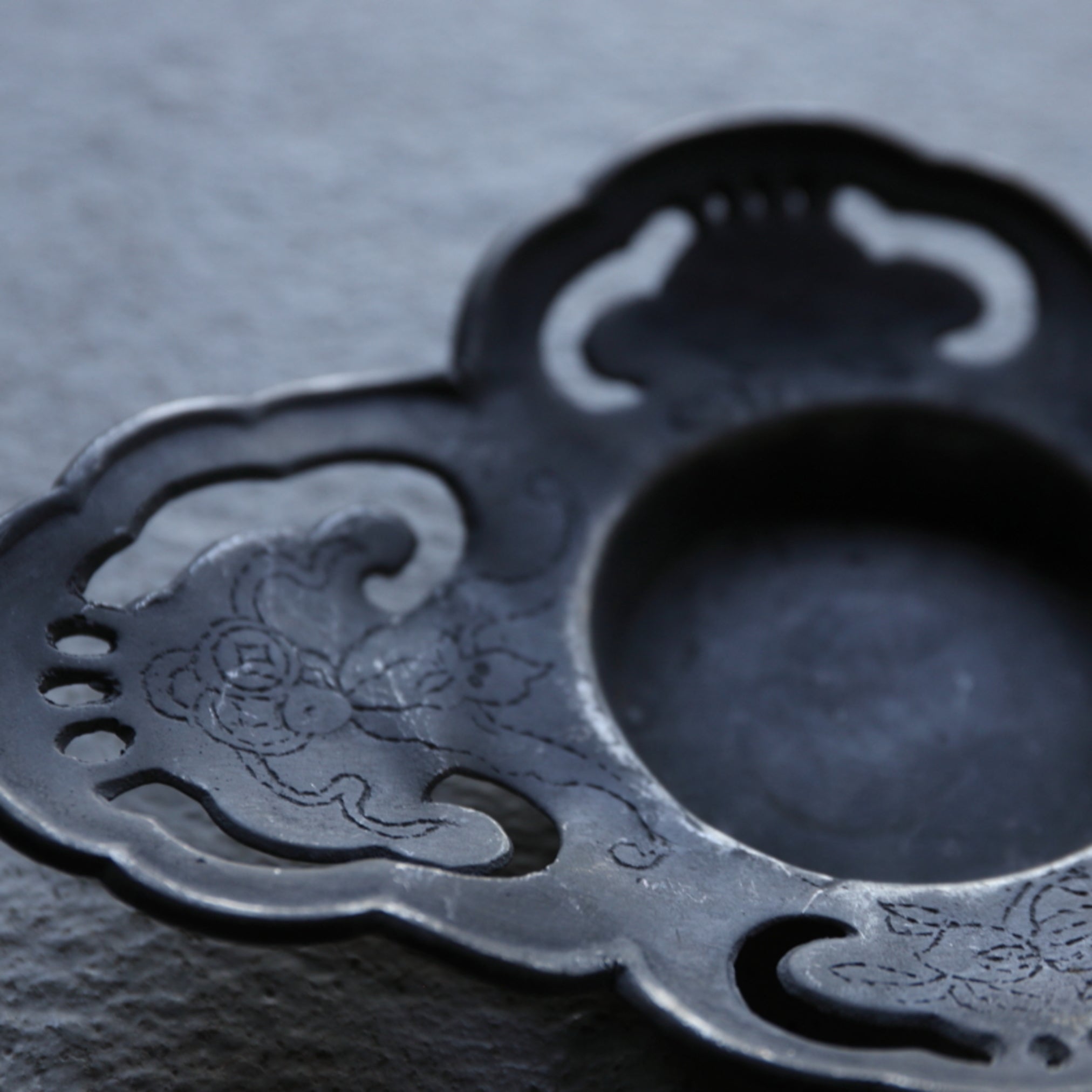 清代 古錫透かし霊芝蝙蝠文茶托 5客揃(1616–1911 CE)