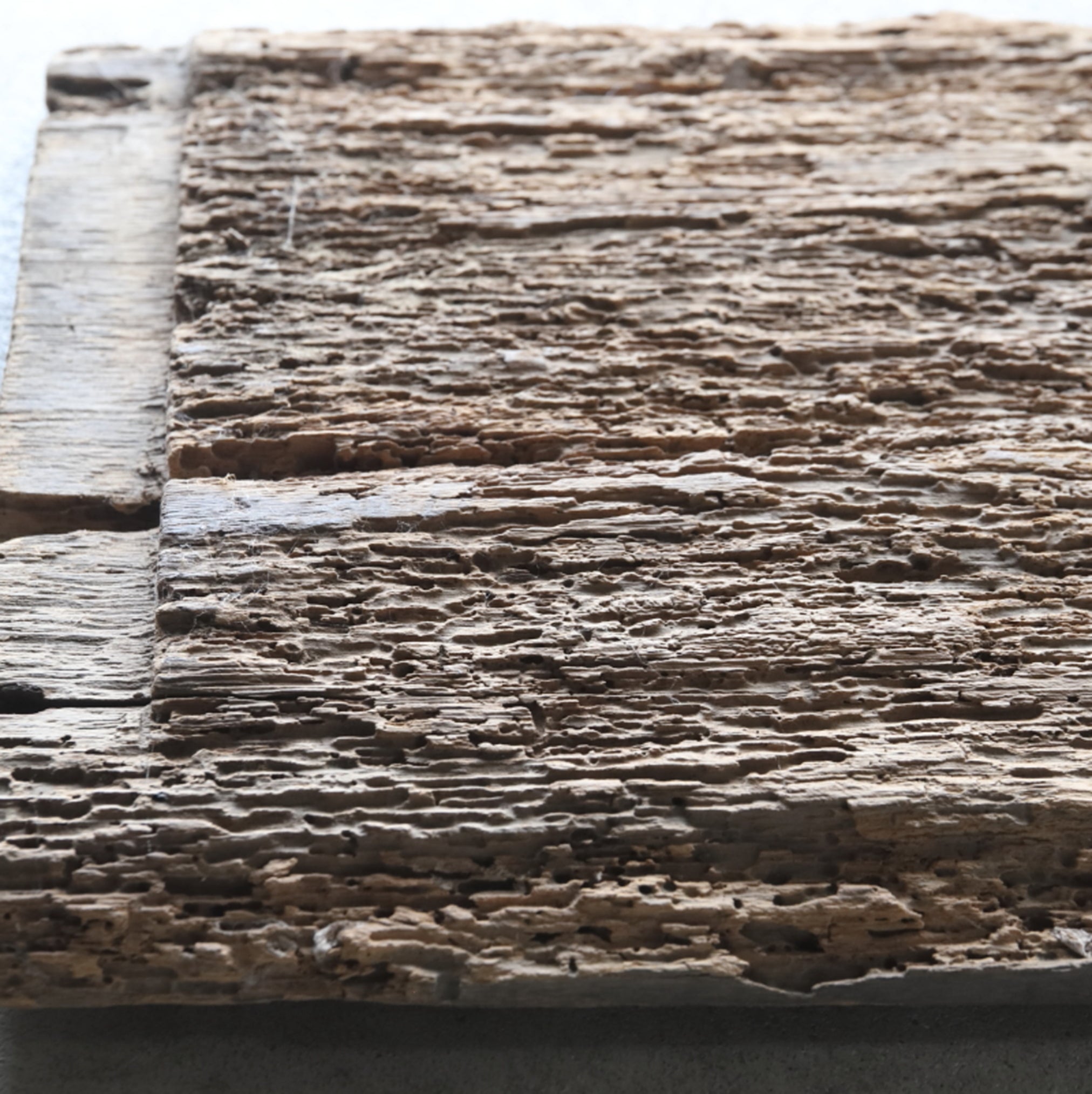 TABLA DEL SUELO DEL TOKONOMA, Material antiguo, a, Dinastía Joseon(1392–1897 d. C.)