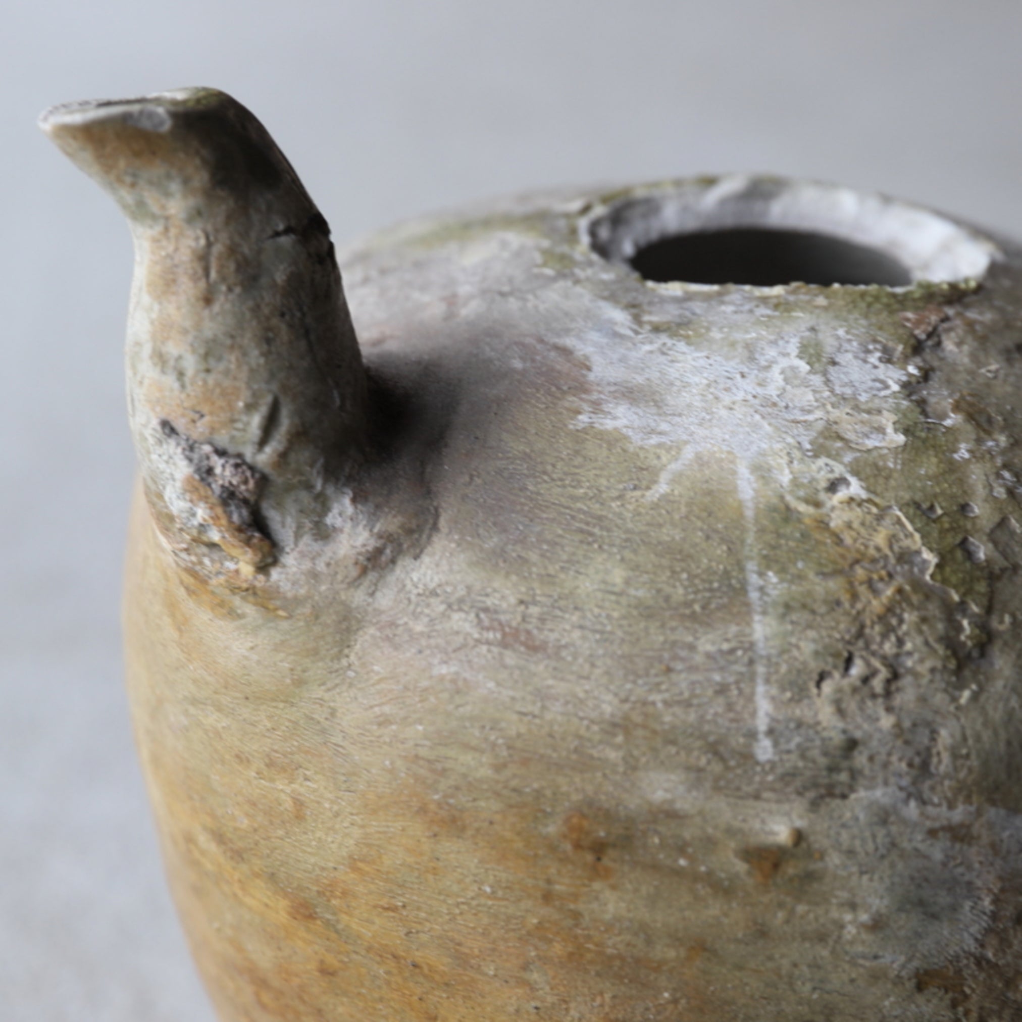 鎌倉時代 古瀬戸 水注残欠(1185–1333 CE)