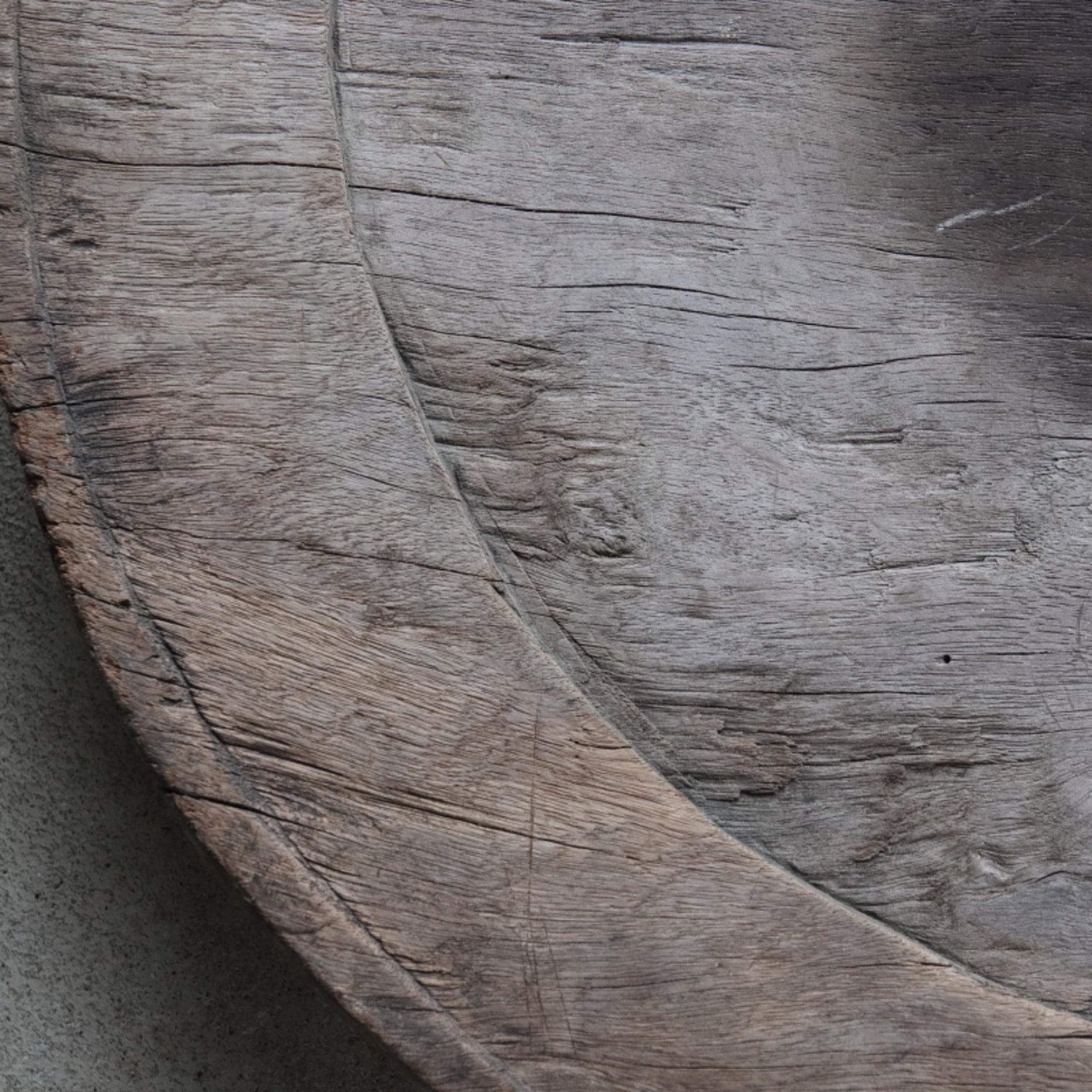 GRAN PLATO CON PEDESTAL DE MADERA, Yao, Edad Moderna Temprana(Siglos XVI–XIX)