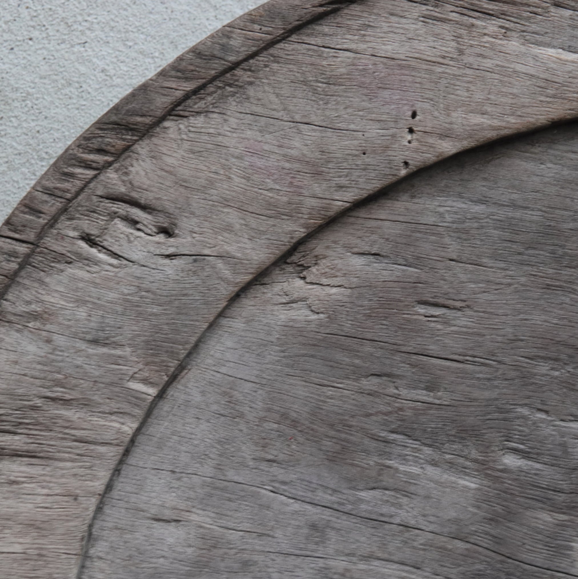 GRAN PLATO CON PEDESTAL DE MADERA, Yao, Edad Moderna Temprana(Siglos XVI–XIX)