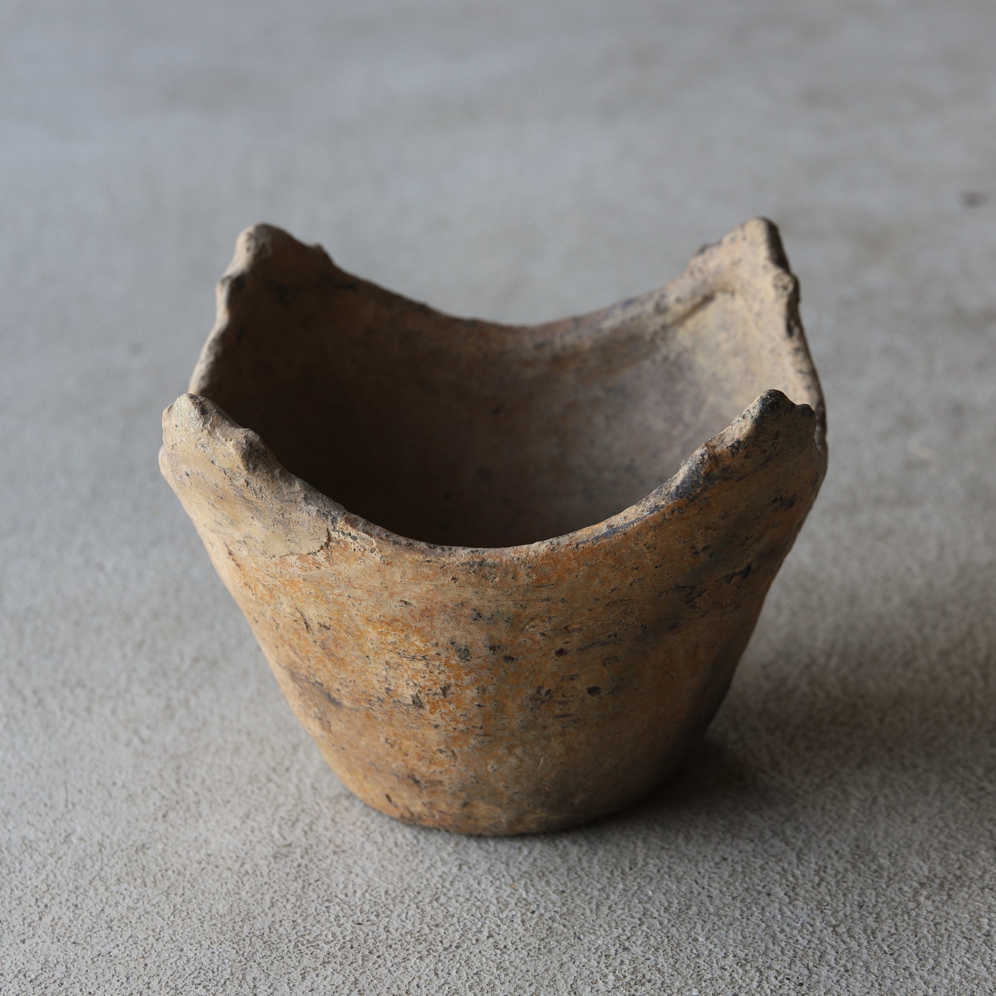 CUENCO SOMERO, Loza, Período Jomon(10000–300 a. C.)