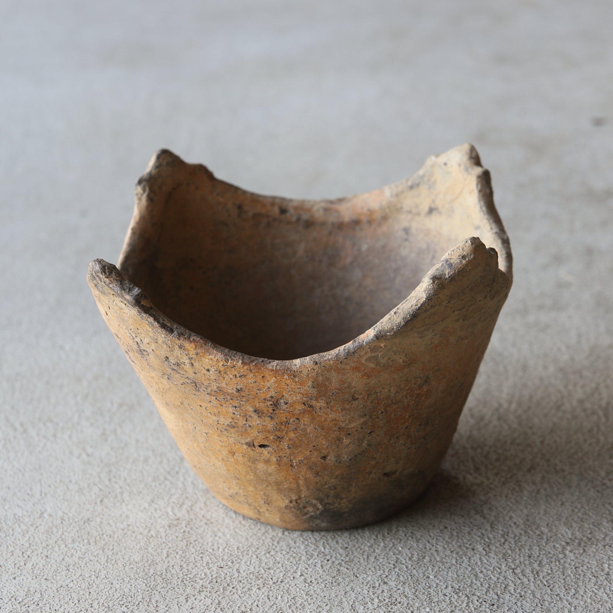 CUENCO SOMERO, Loza, Período Jomon(10000–300 a. C.)