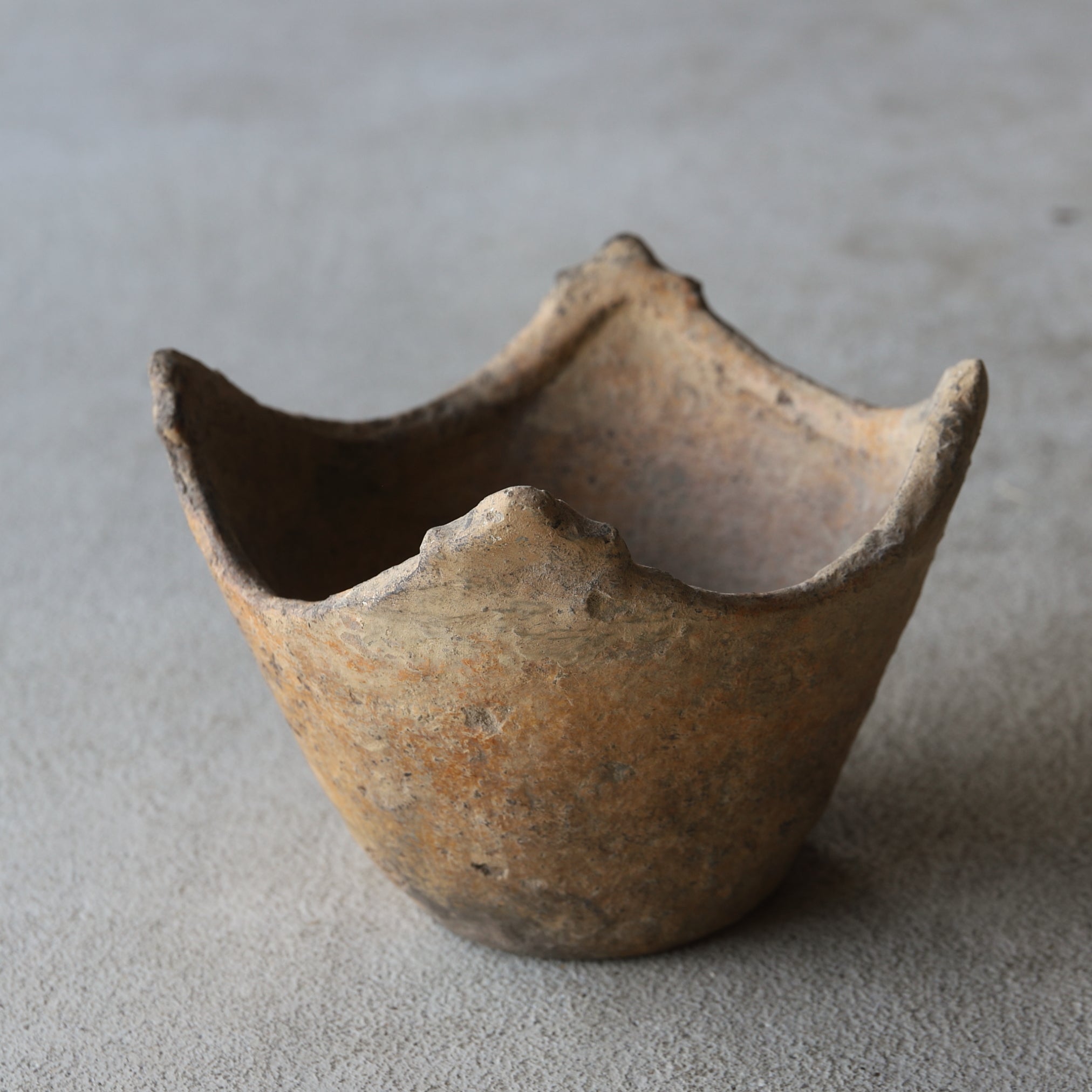 CUENCO SOMERO, Loza, Período Jomon(10000–300 a. C.)