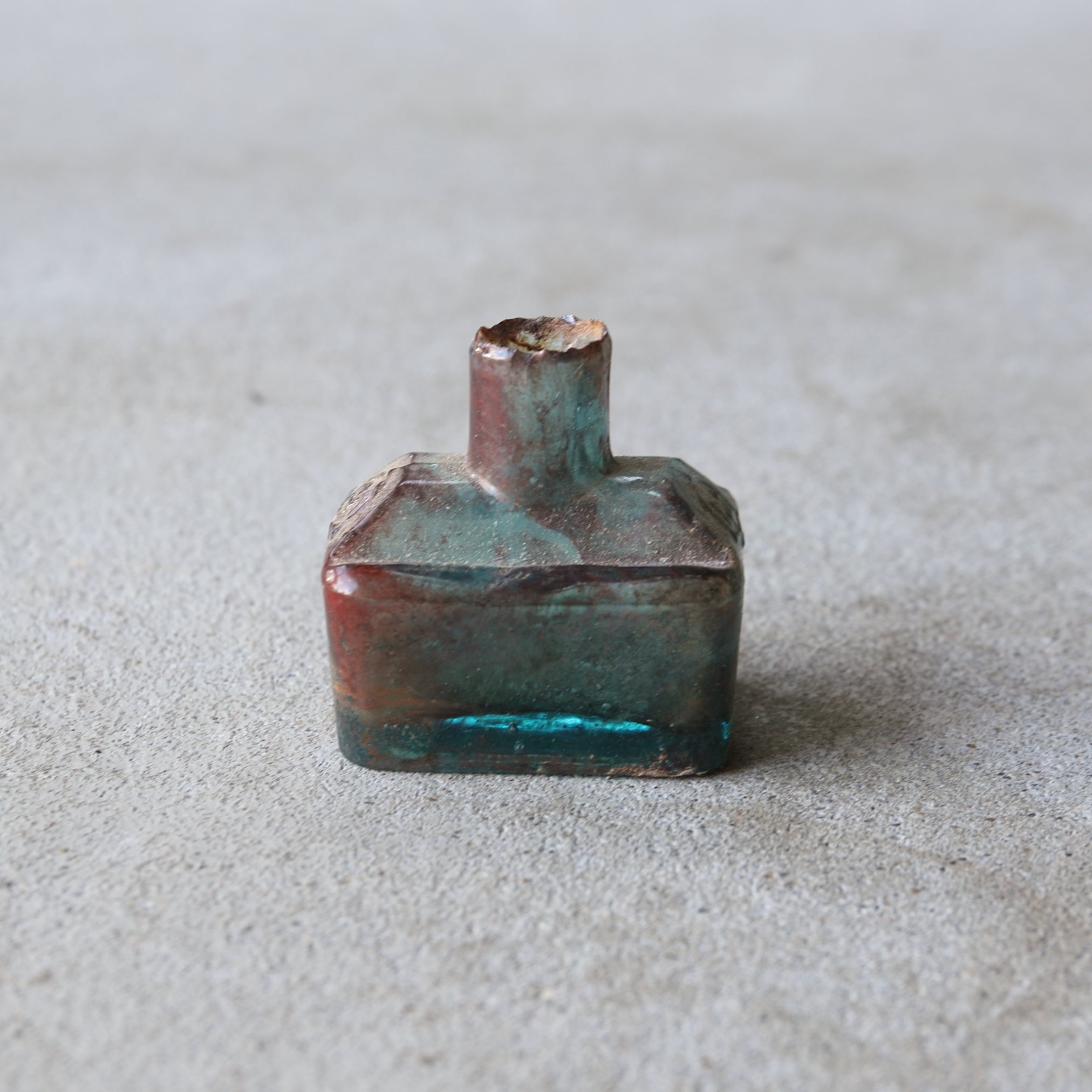 BOTELLA DE VIDRIO, Antigüedades británicas, Edad Moderna Temprana(Siglos XVI–XIX)