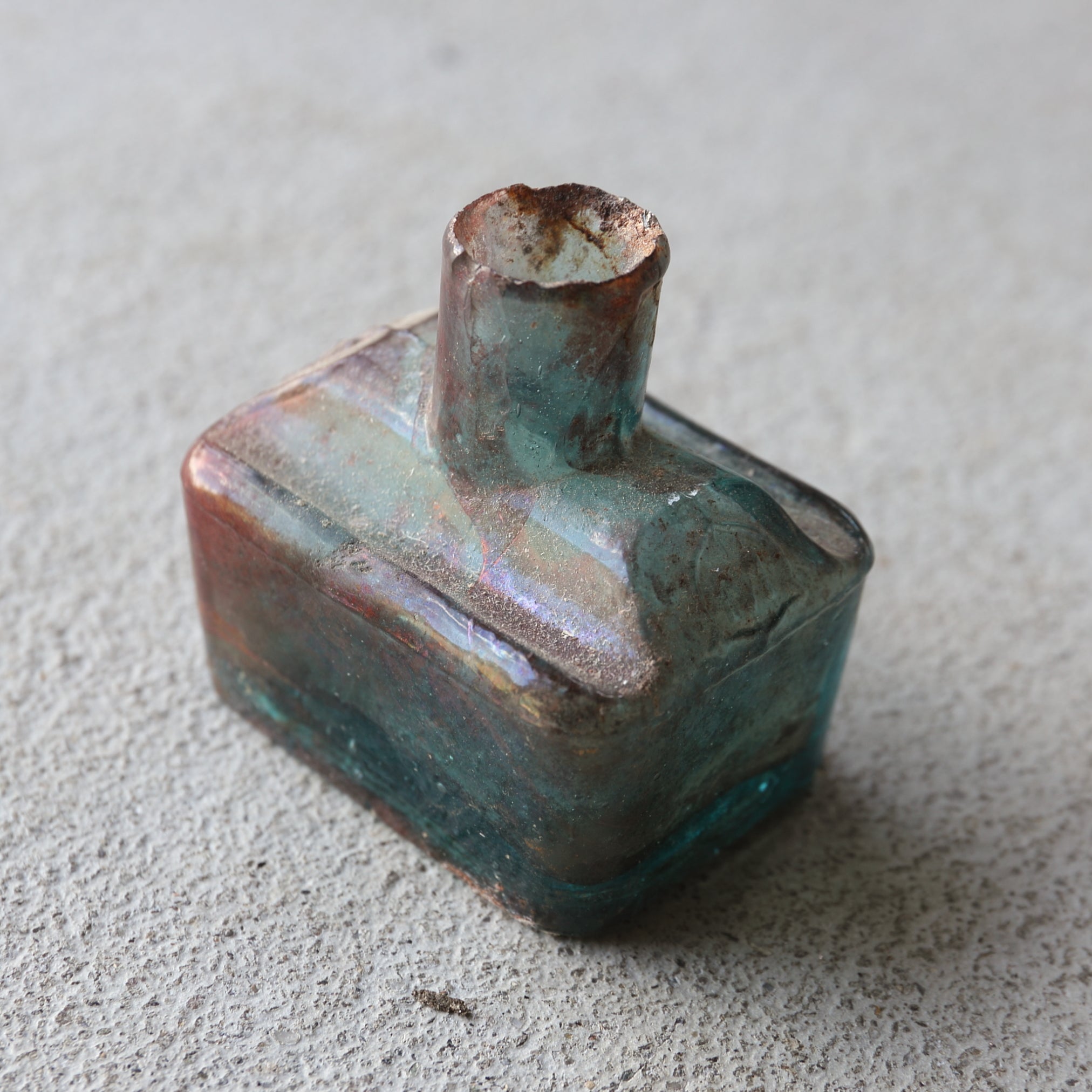BOTELLA DE VIDRIO, Antigüedades británicas, Edad Moderna Temprana(Siglos XVI–XIX)