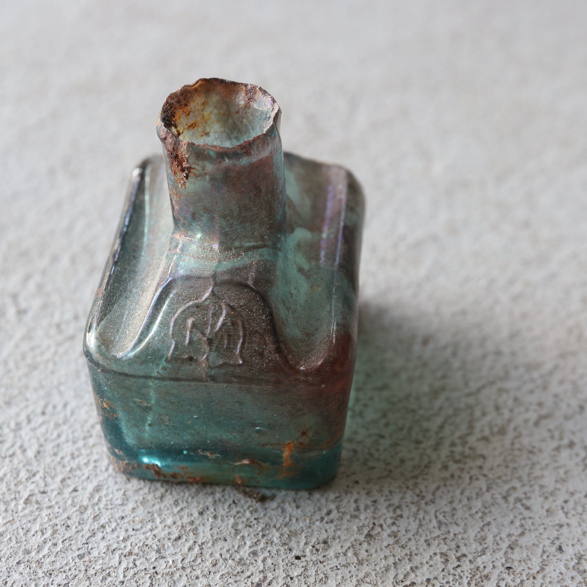 BOTELLA DE VIDRIO, Antigüedades británicas, Edad Moderna Temprana(Siglos XVI–XIX)