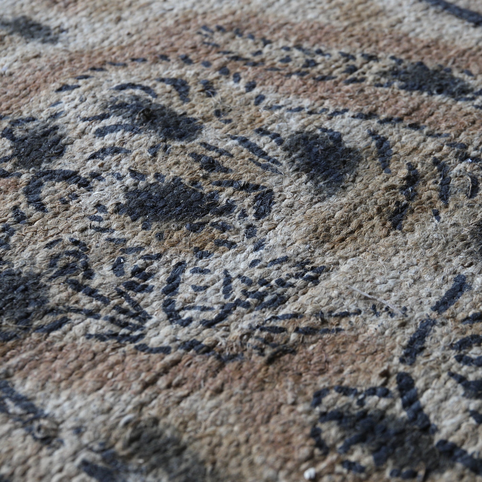 DANTSŪ, Con diseño de tigre, a2, Dinastía Joseon(1392–1897 d. C.)