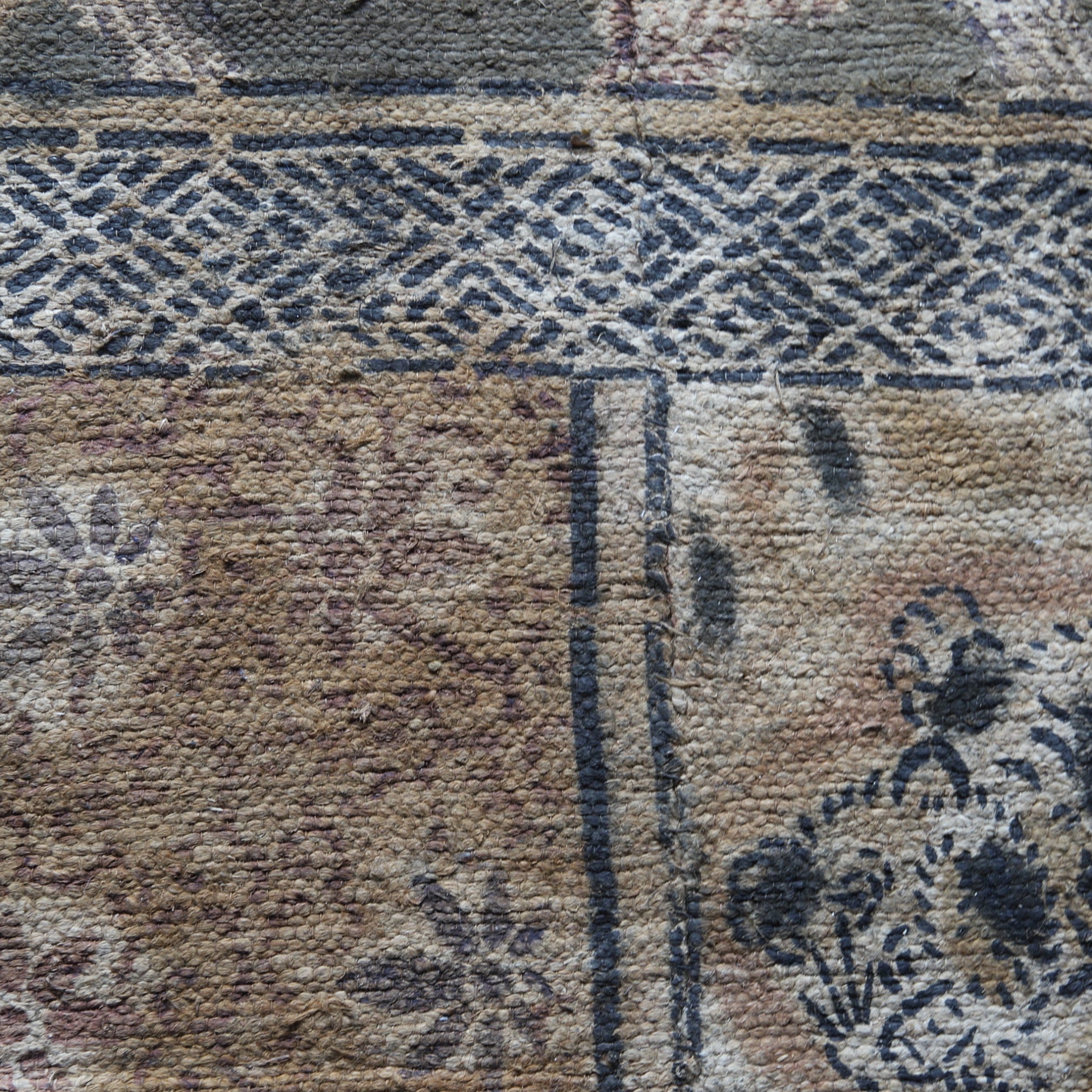 DANTSŪ, Con diseño de tigre, a2, Dinastía Joseon(1392–1897 d. C.)