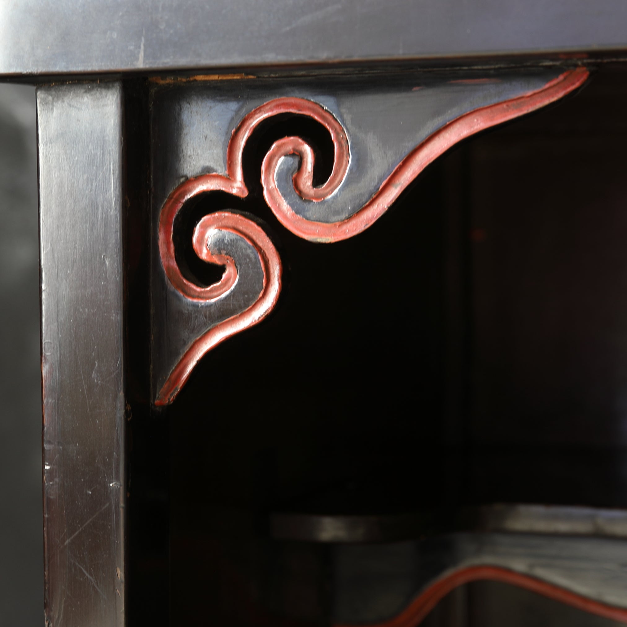 YOHŌDANA, Maki-e with flower-and-bird design