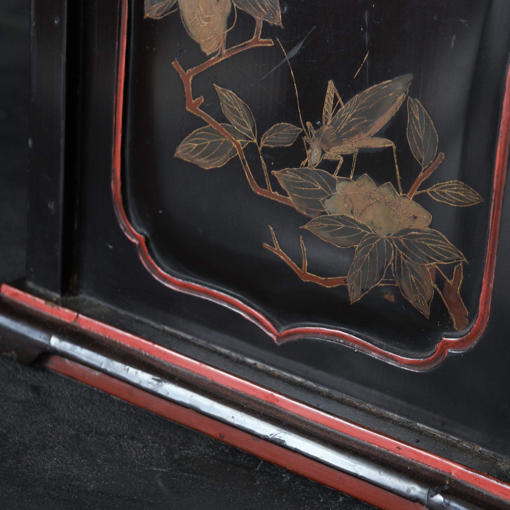 YOHŌDANA, Maki-e with flower-and-bird design