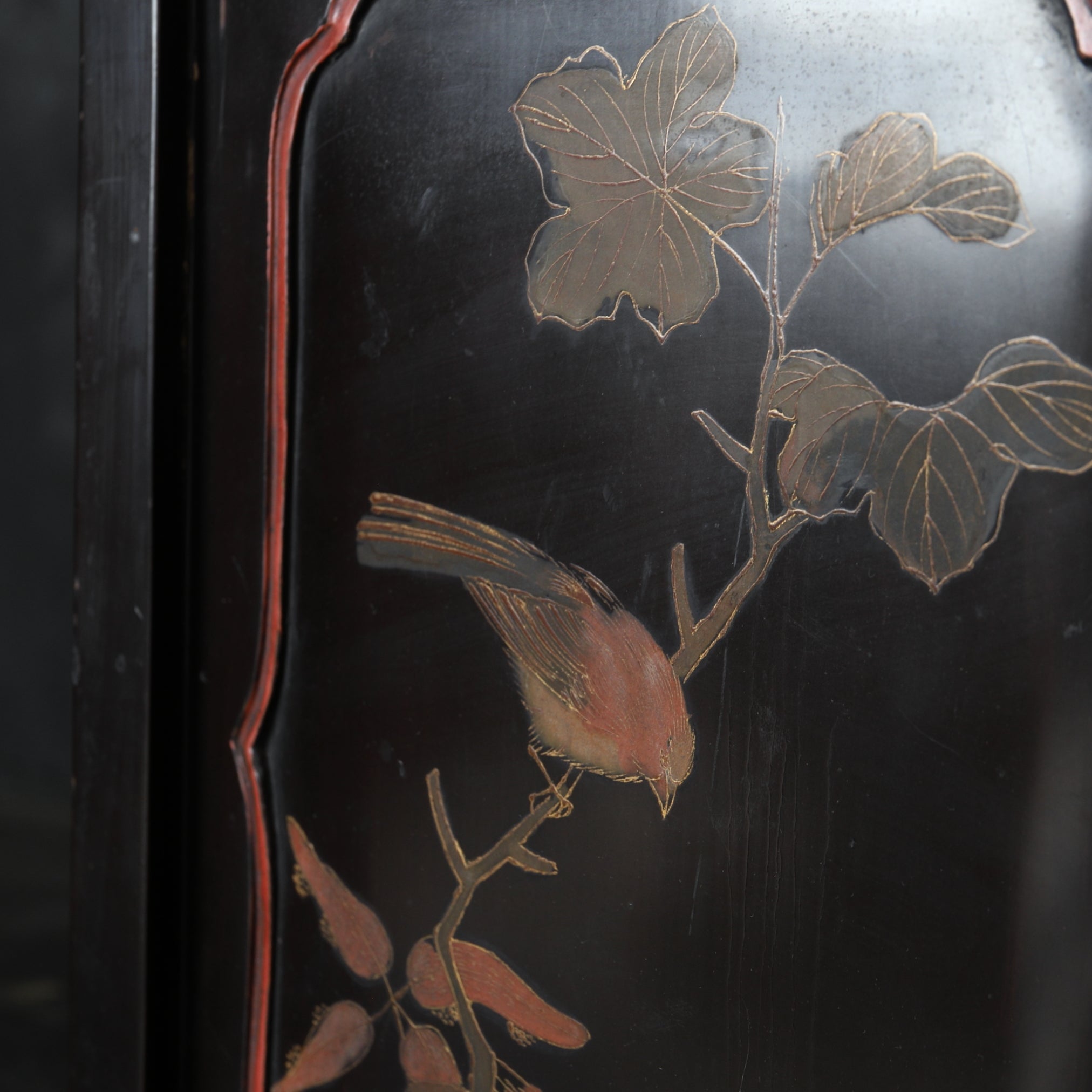 YOHŌDANA, Maki-e with flower-and-bird design