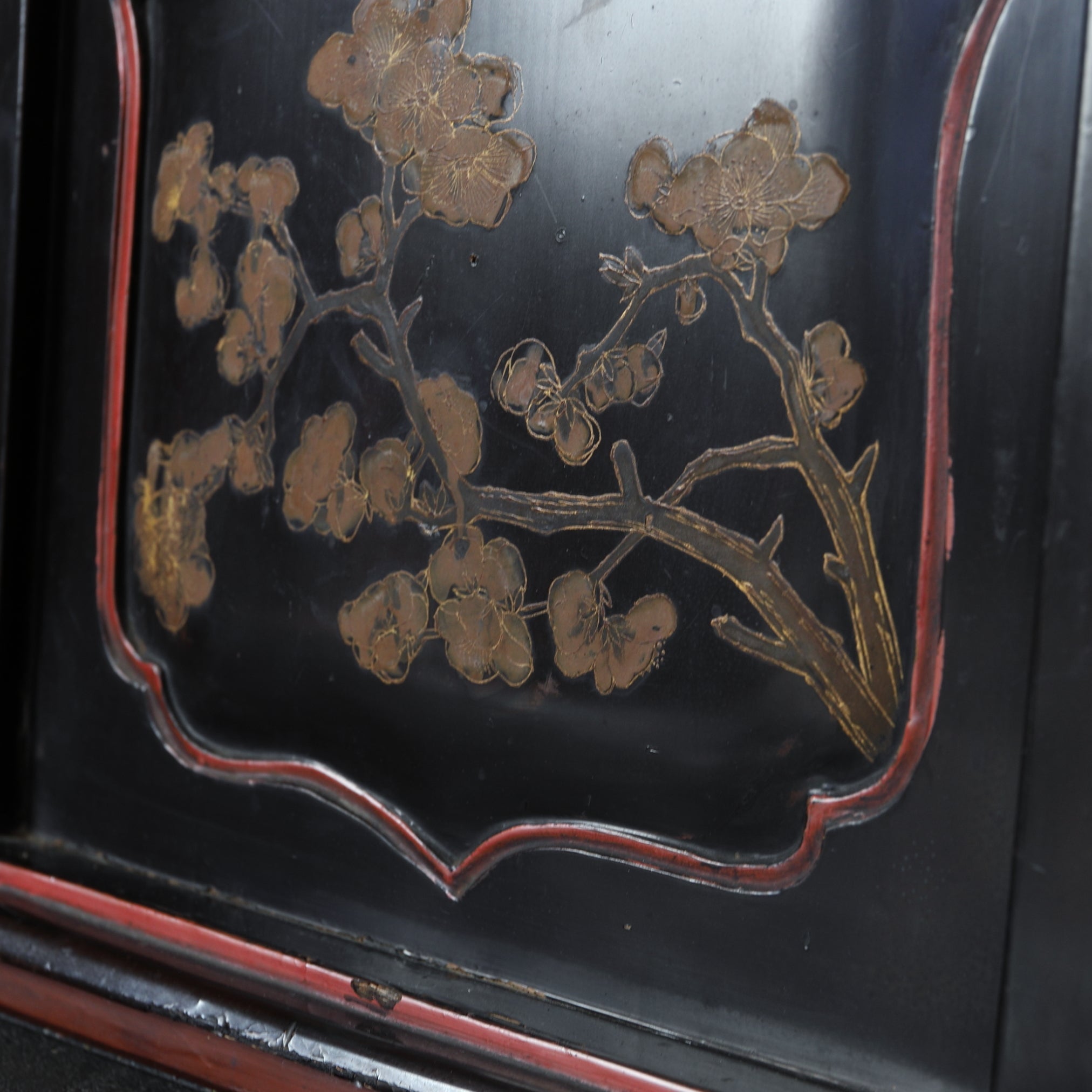 YOHŌDANA, Maki-e with flower-and-bird design