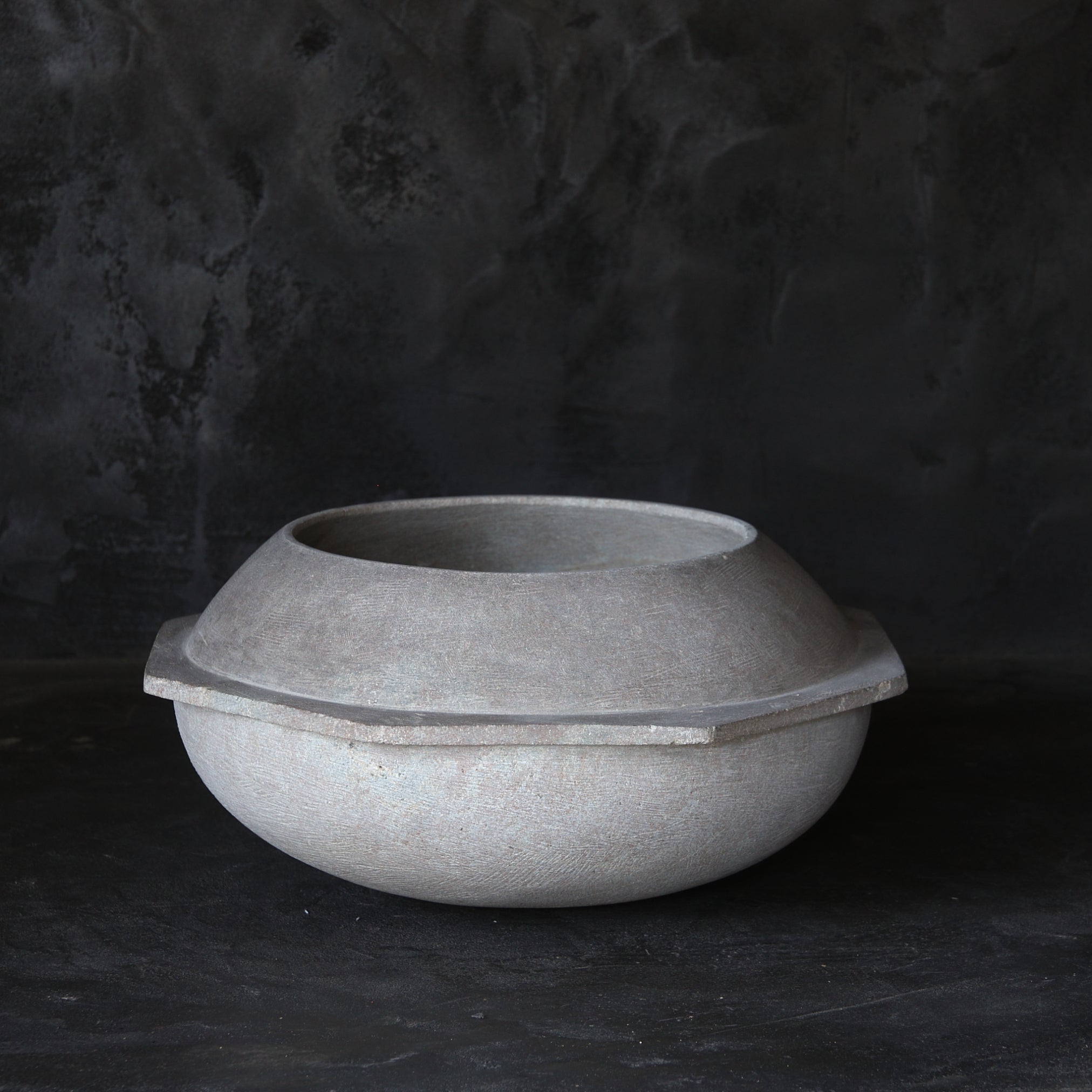 GROSSER ACHTECKIG STEINTOPF / RO, Mitate(Ro), Joseon-Dynastie(1392–1897 n. Chr.)