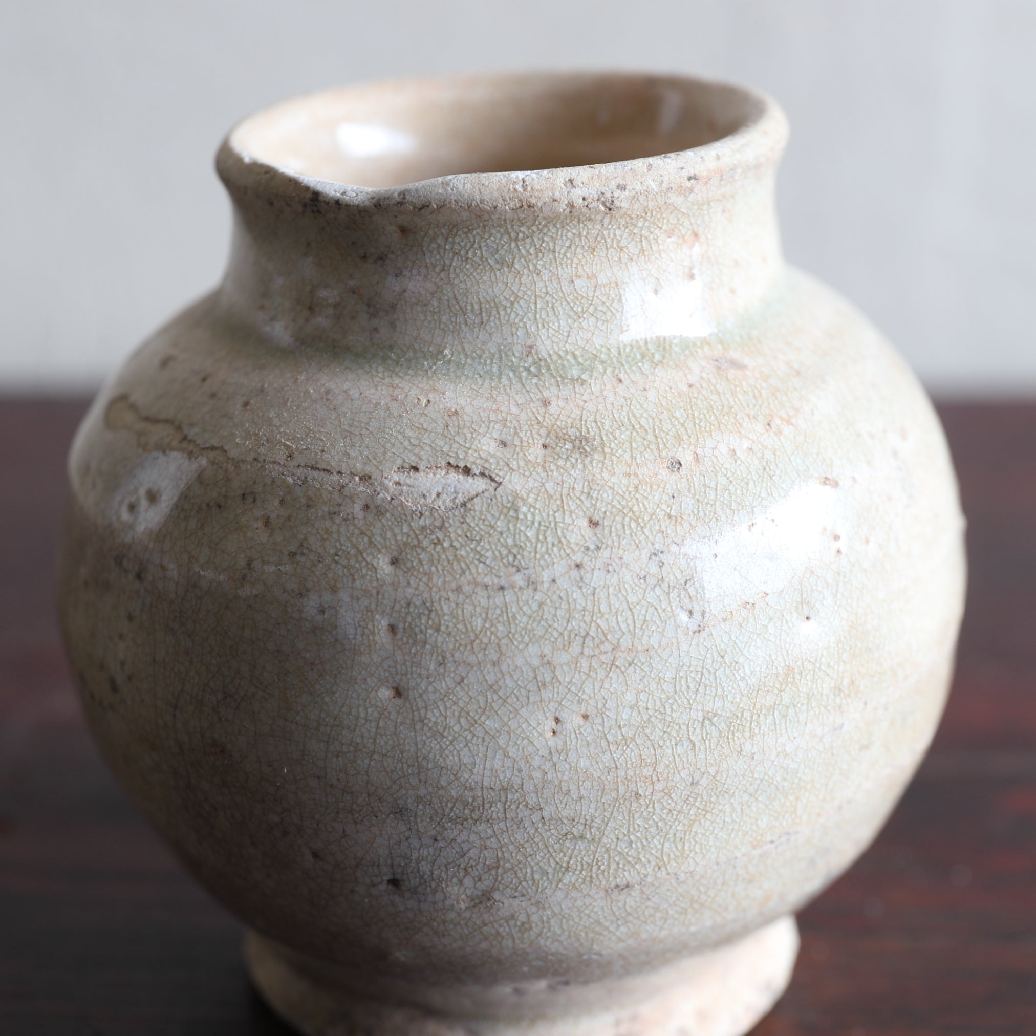 JARRA PEQUEÑA, Ko-Seto, vidriado ceniza, Período Muromachi(1336–1573 d. C.)